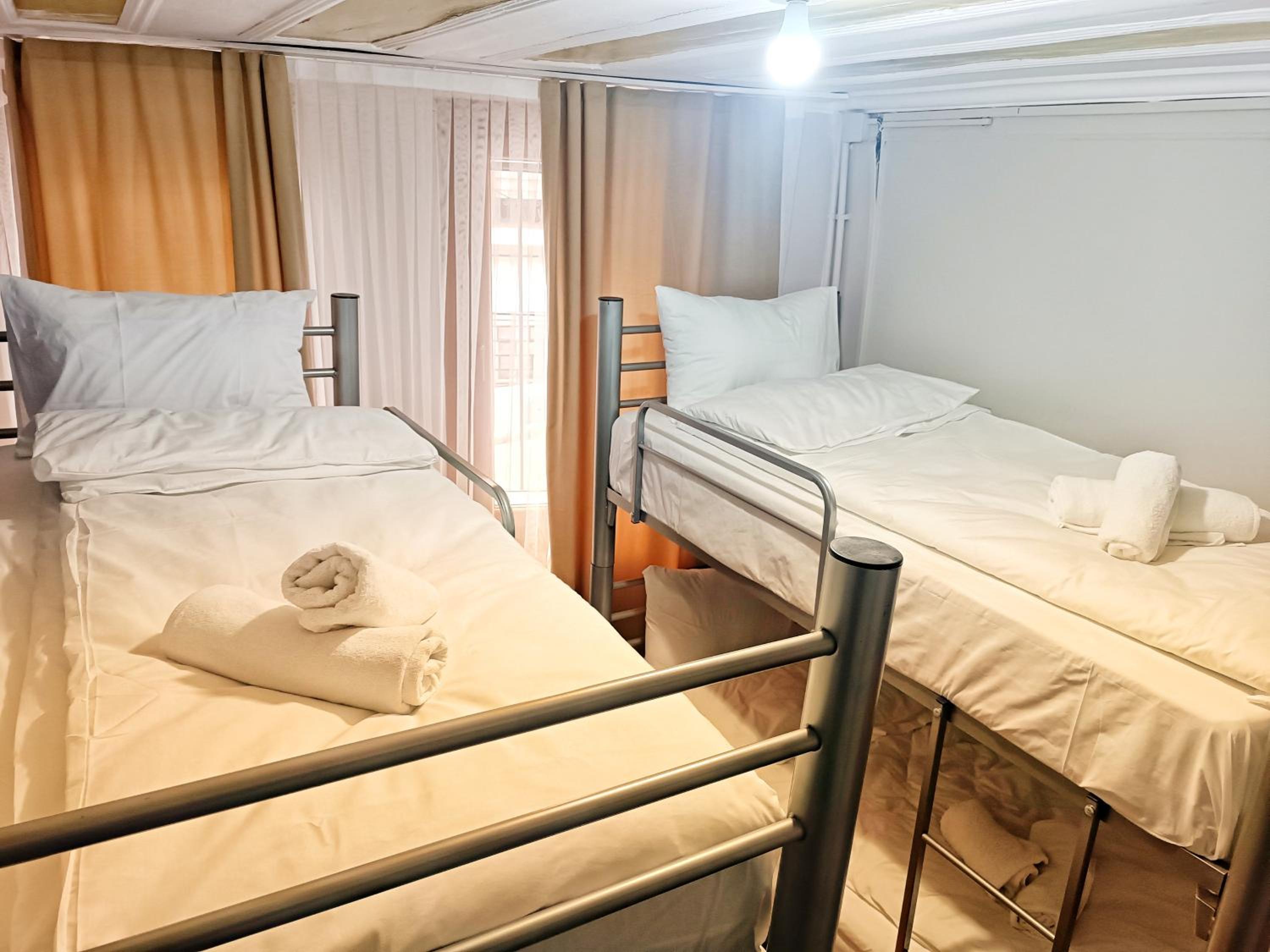 Bed in 4-Bed Female Dormitory Room photo 2