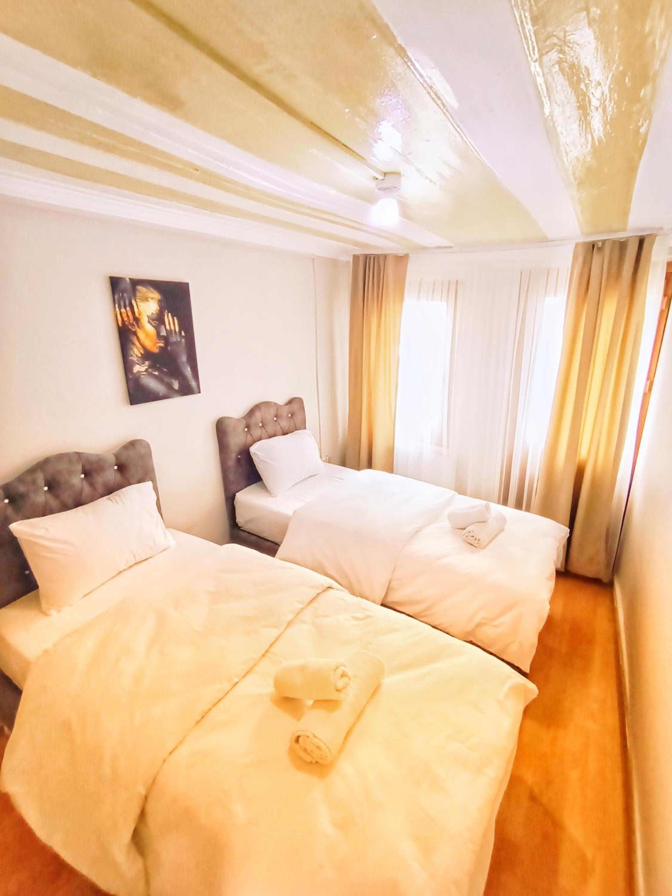 Single Bed in Mixed Dormitory Room photo 1