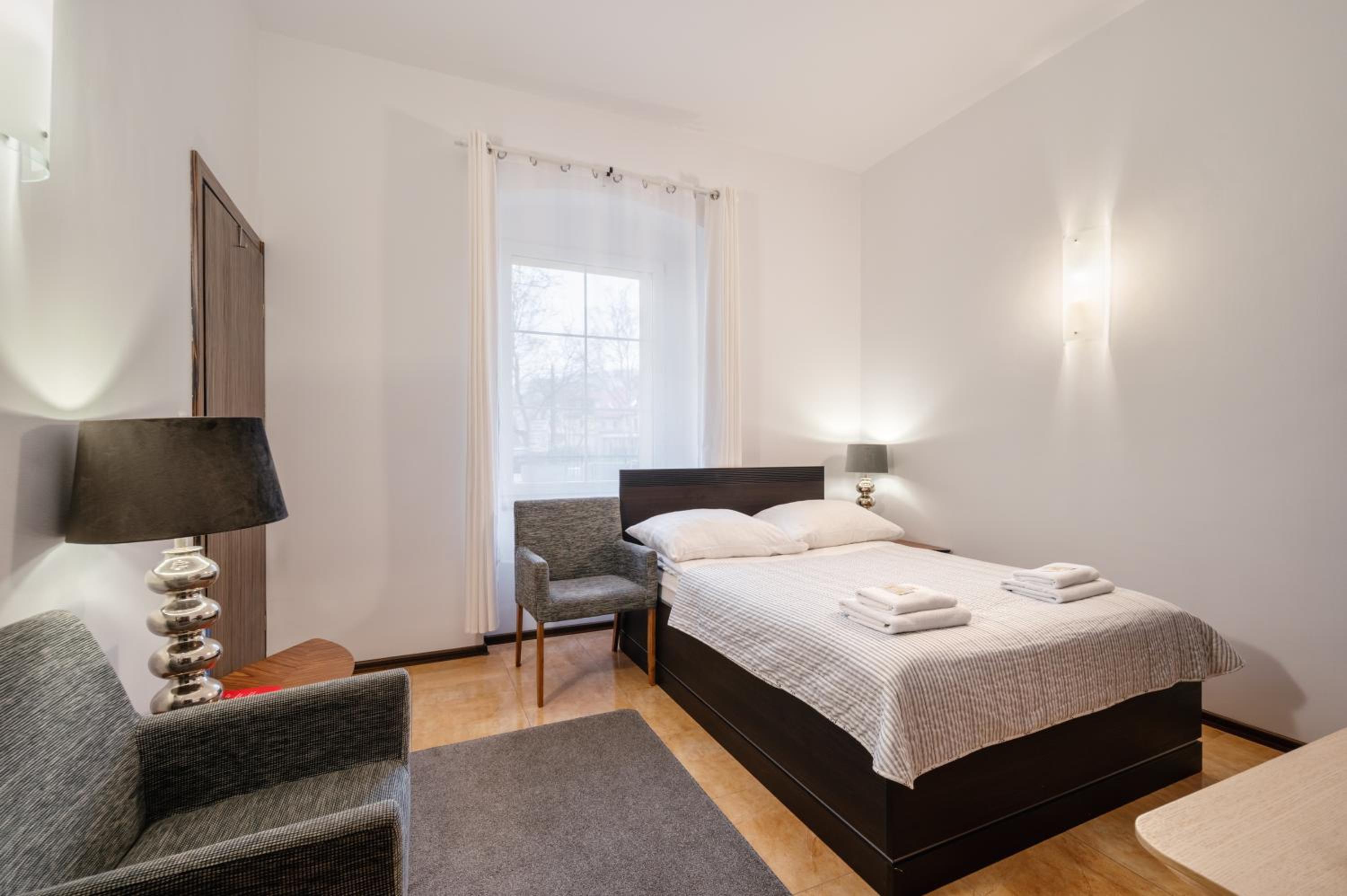 Double or Twin Room - Photo 10