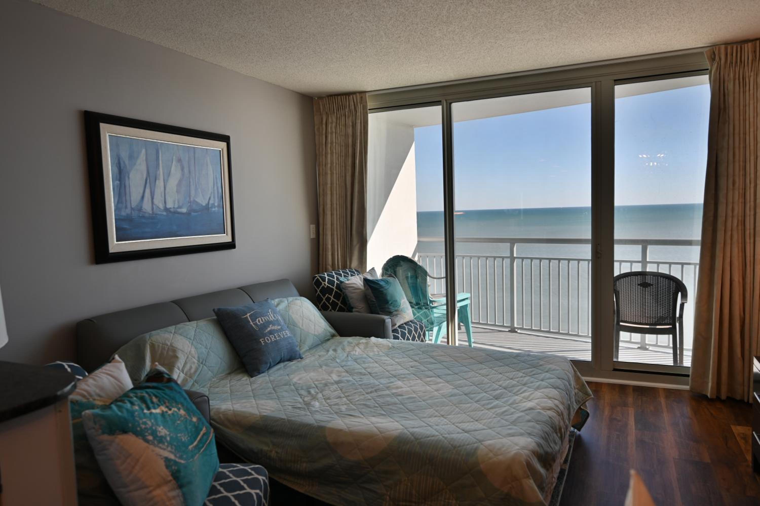 Family Room with Sea View