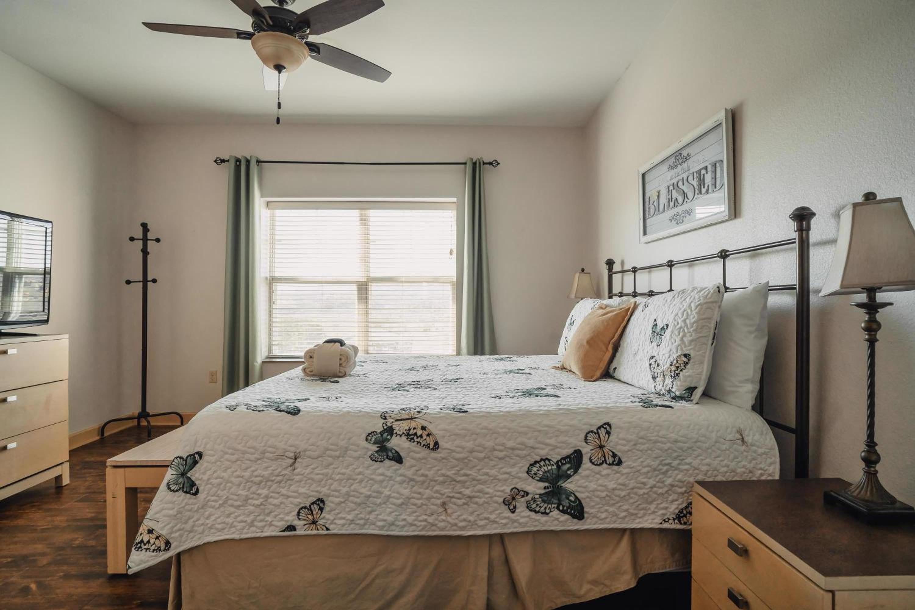 Three-Bedroom Condo - Photo 26