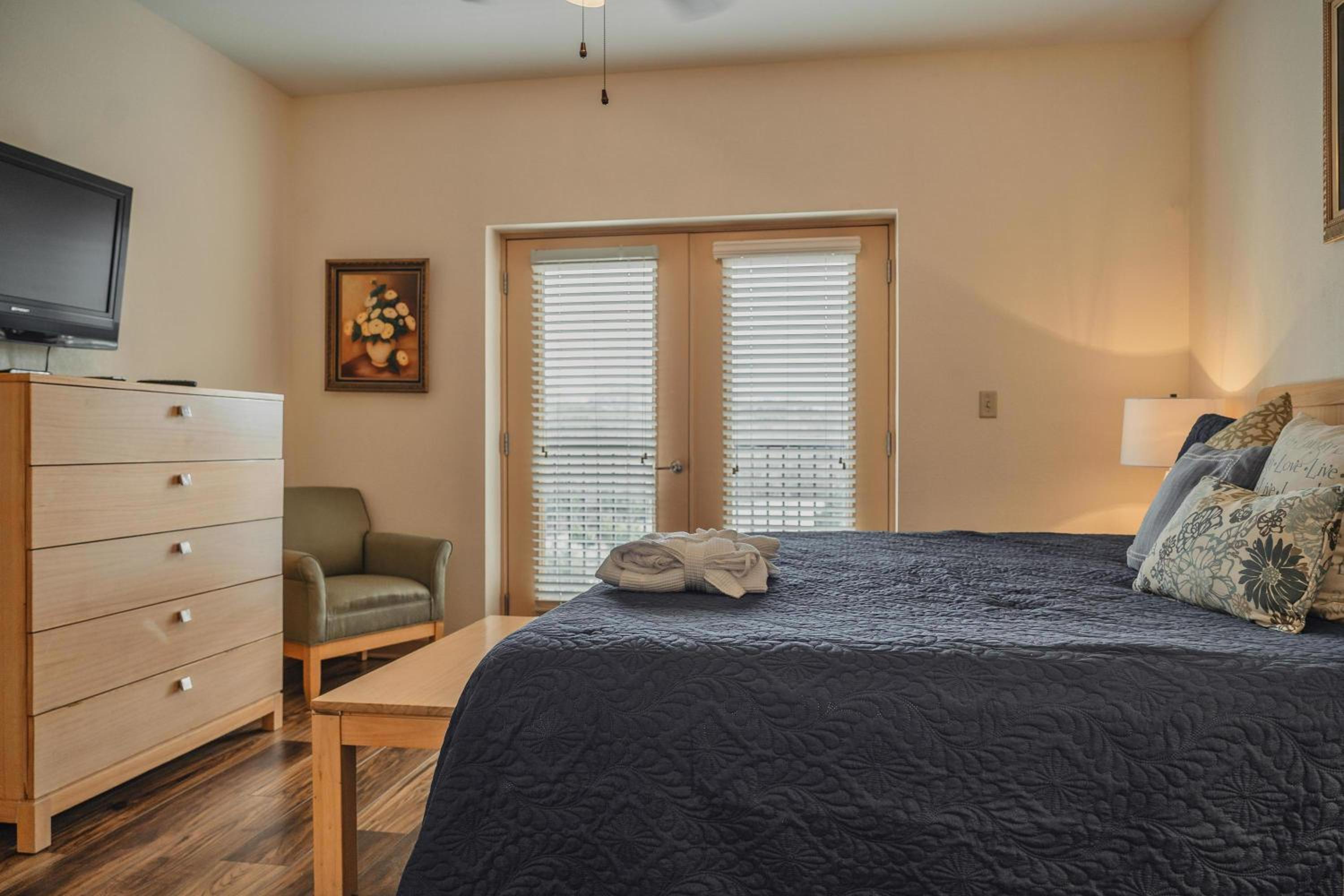 Two-Bedroom Condo - Photo 4