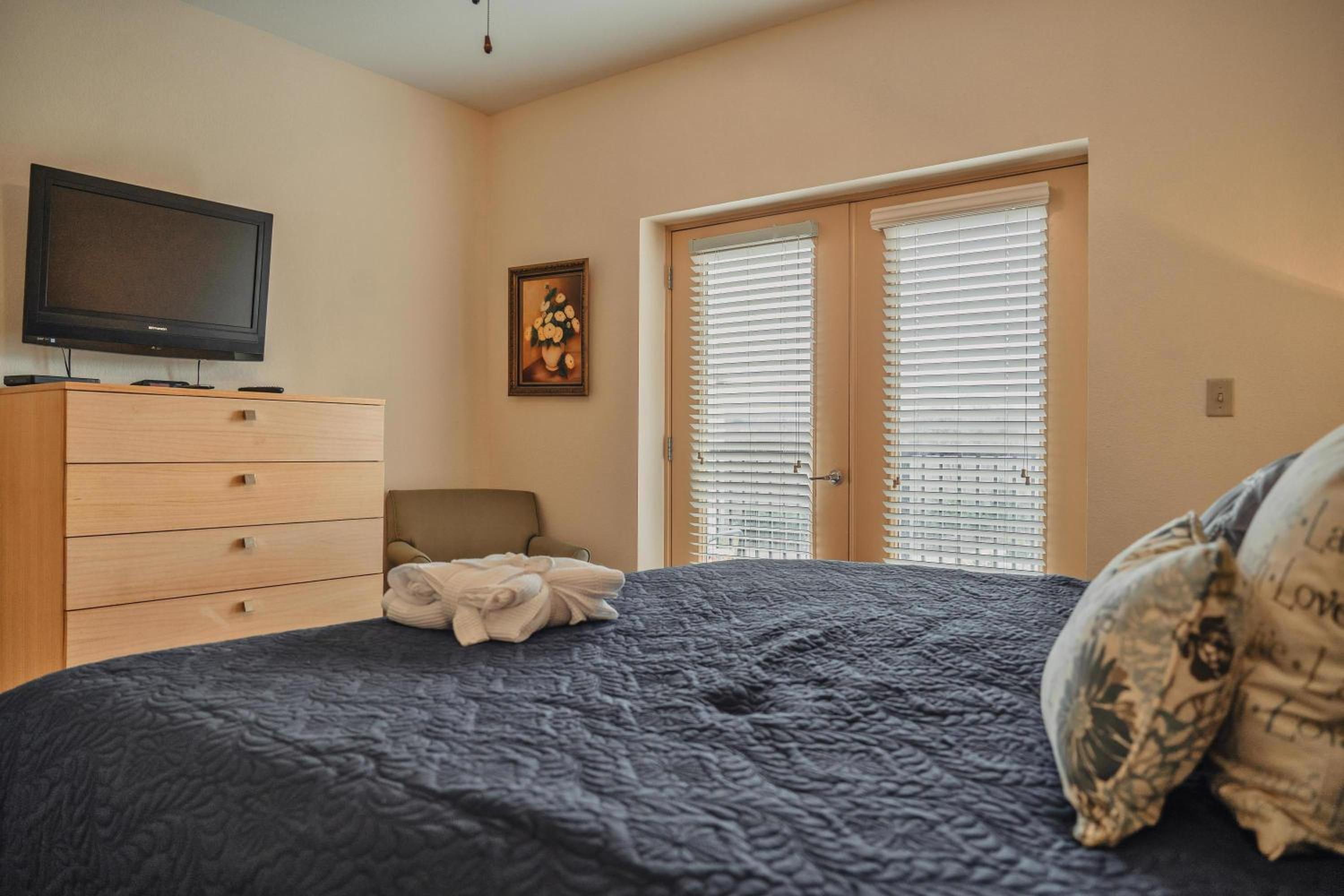 Two-Bedroom Condo - Photo 18