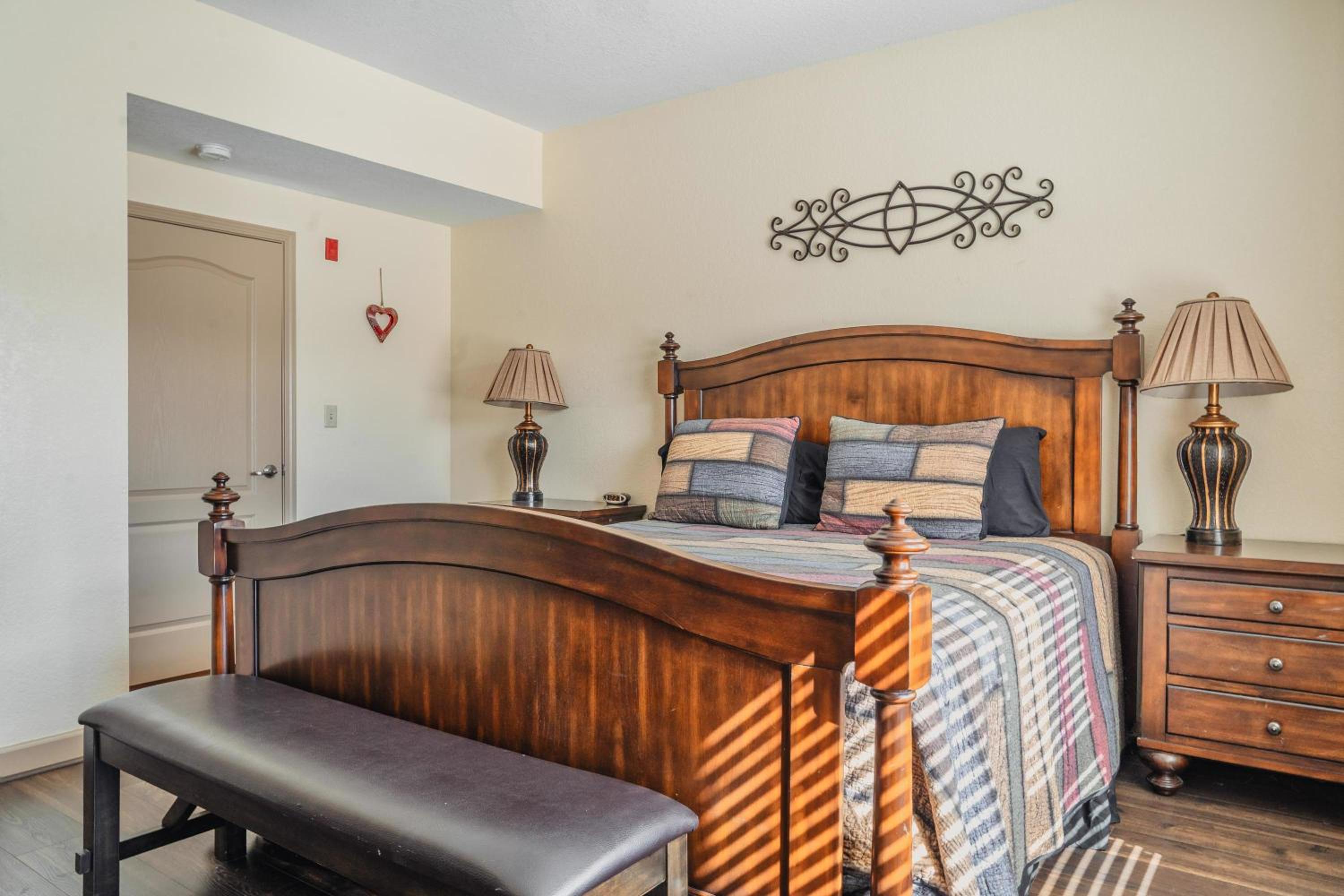 Three-Bedroom Condo - Photo 16