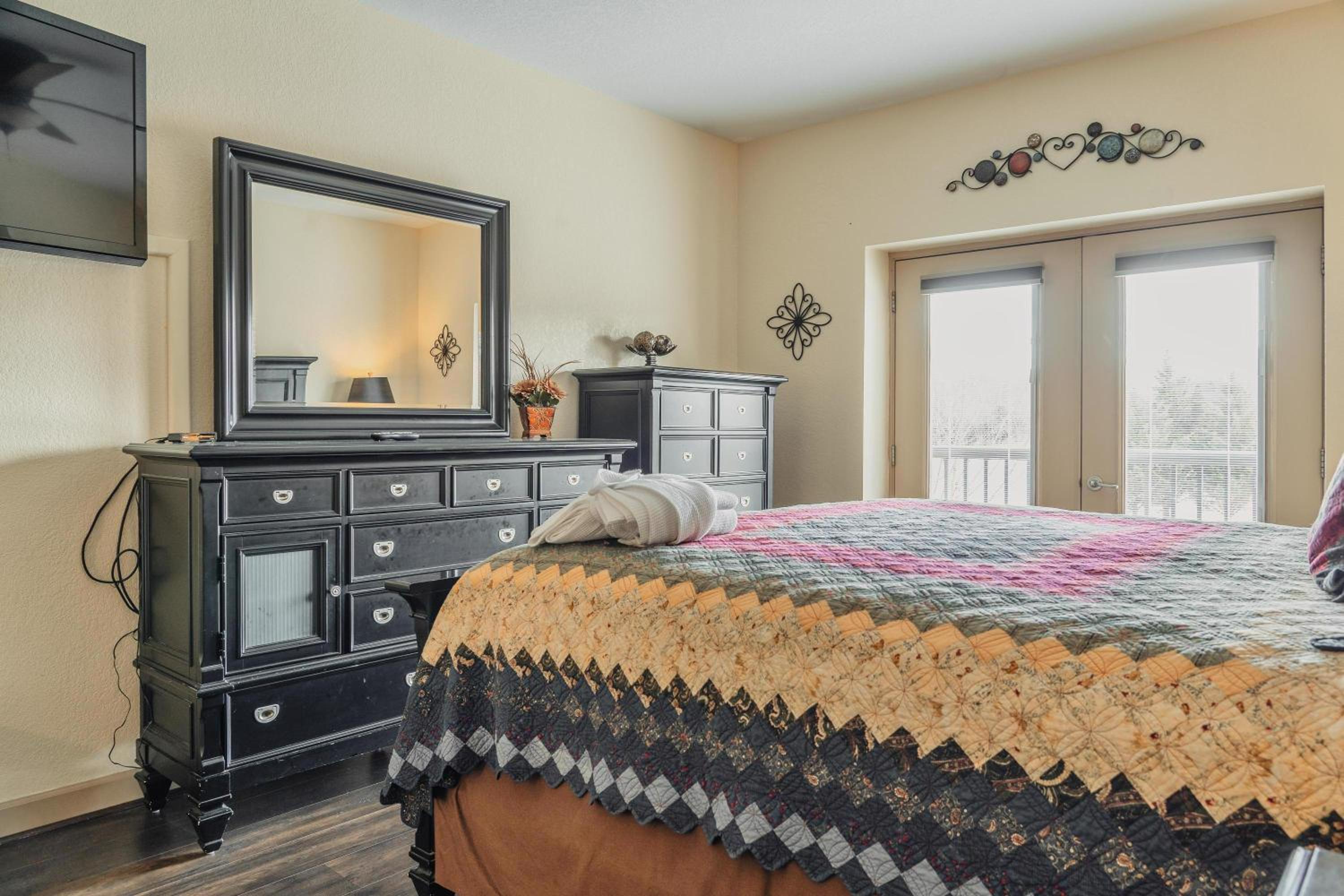 Three-Bedroom Condo - Photo 20