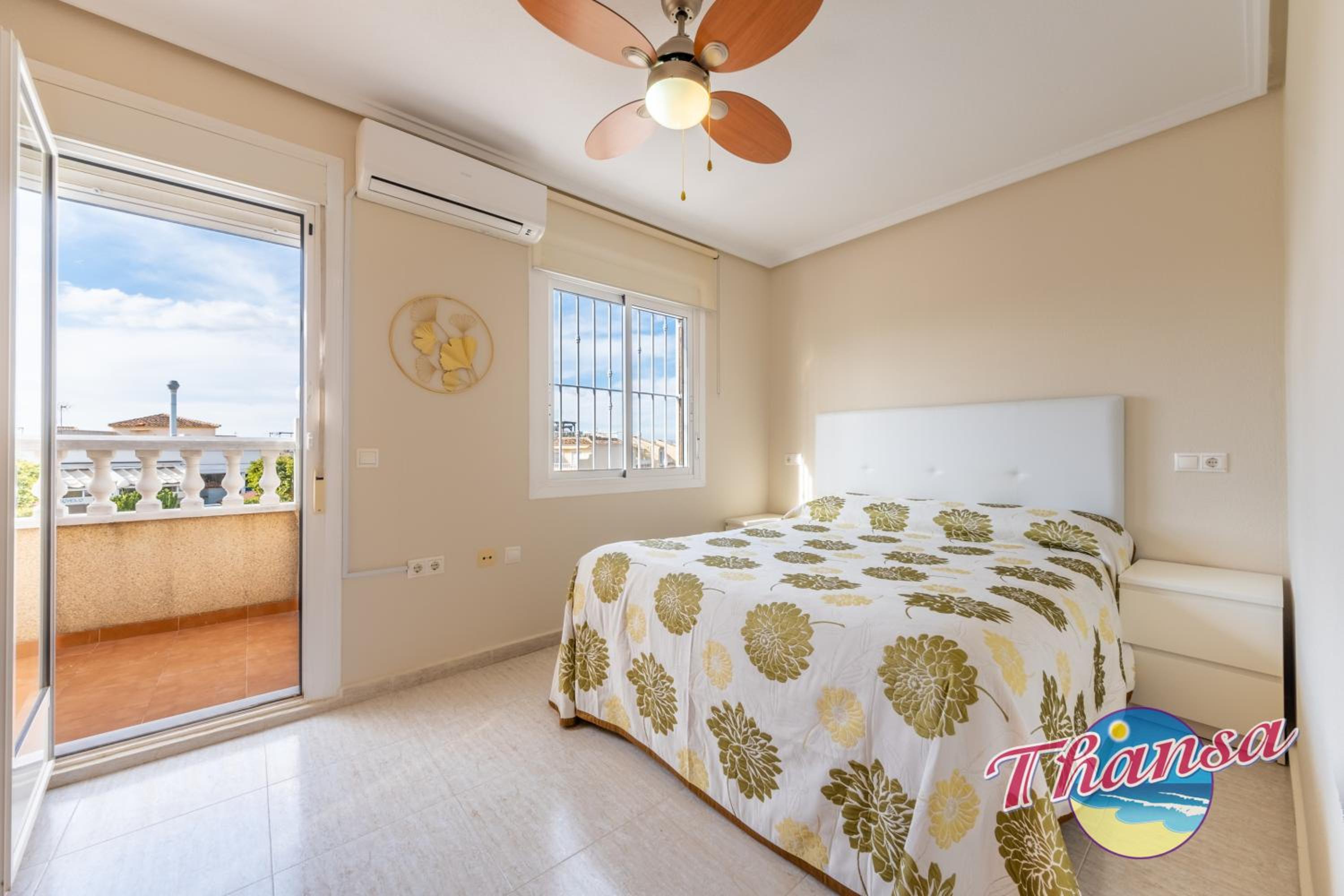 Three-Bedroom House photo 3