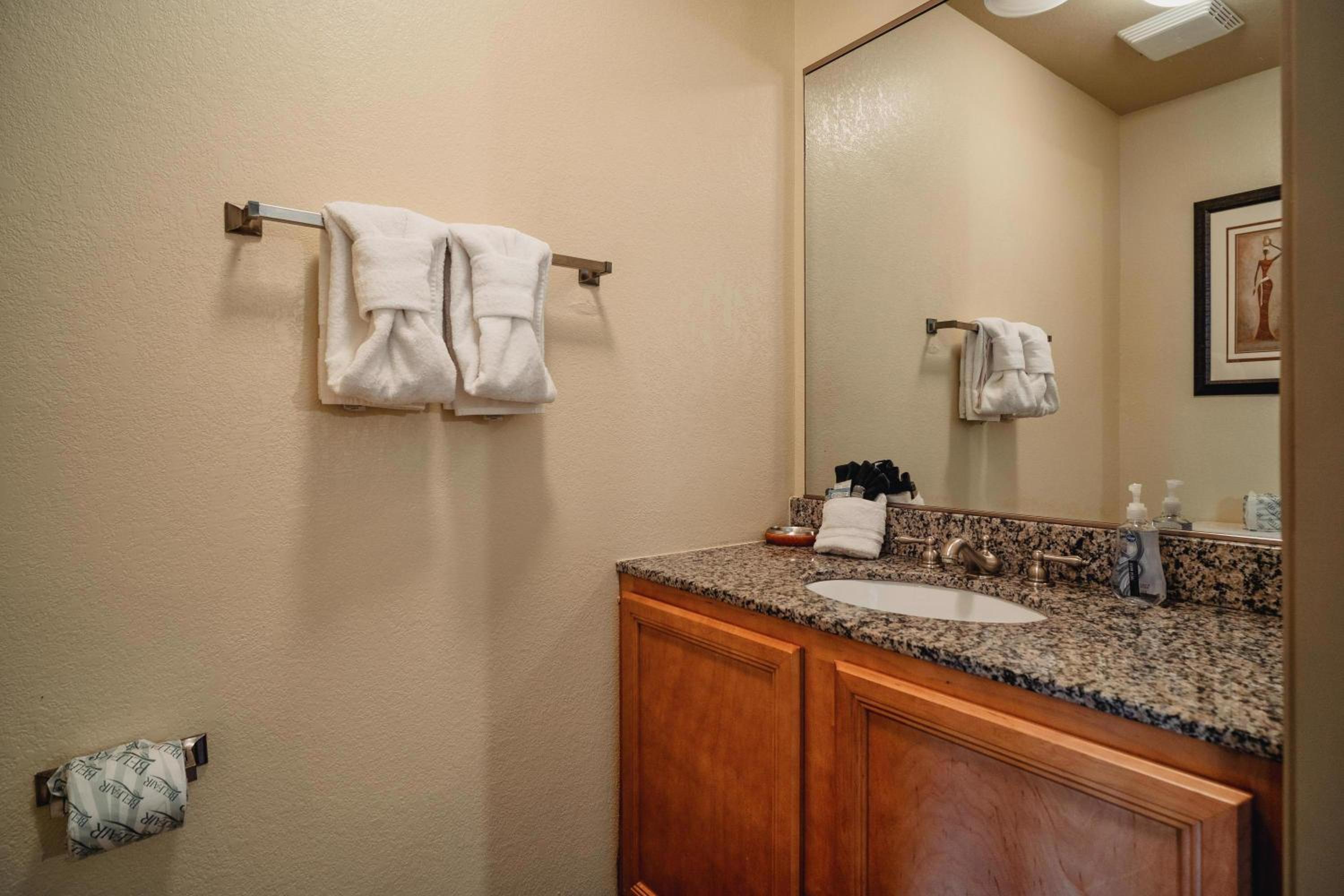 One-Bedroom Condo - Photo 11