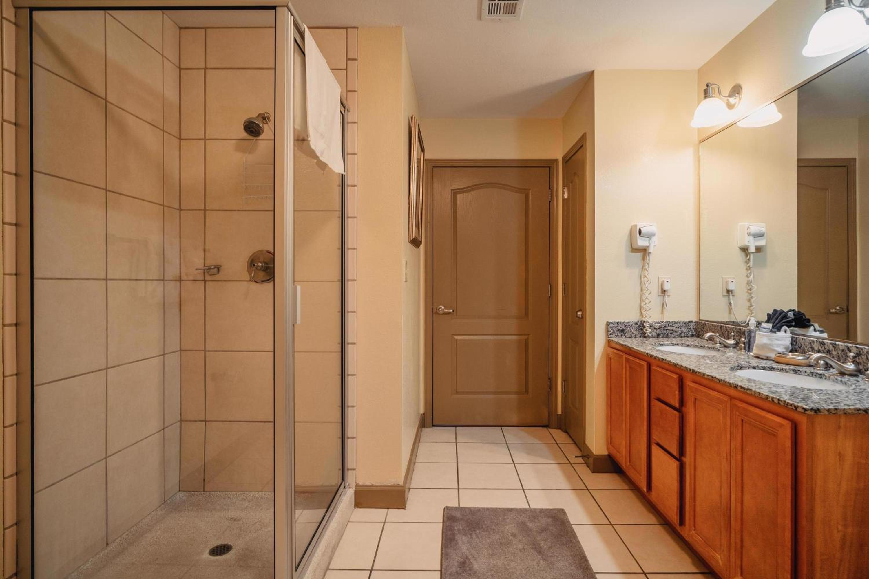 One-Bedroom Condo - Photo 41