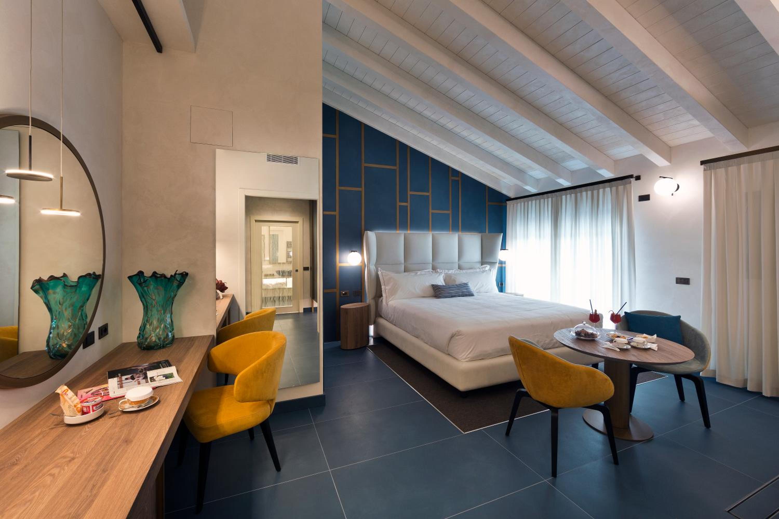 King Suite - Photo 4