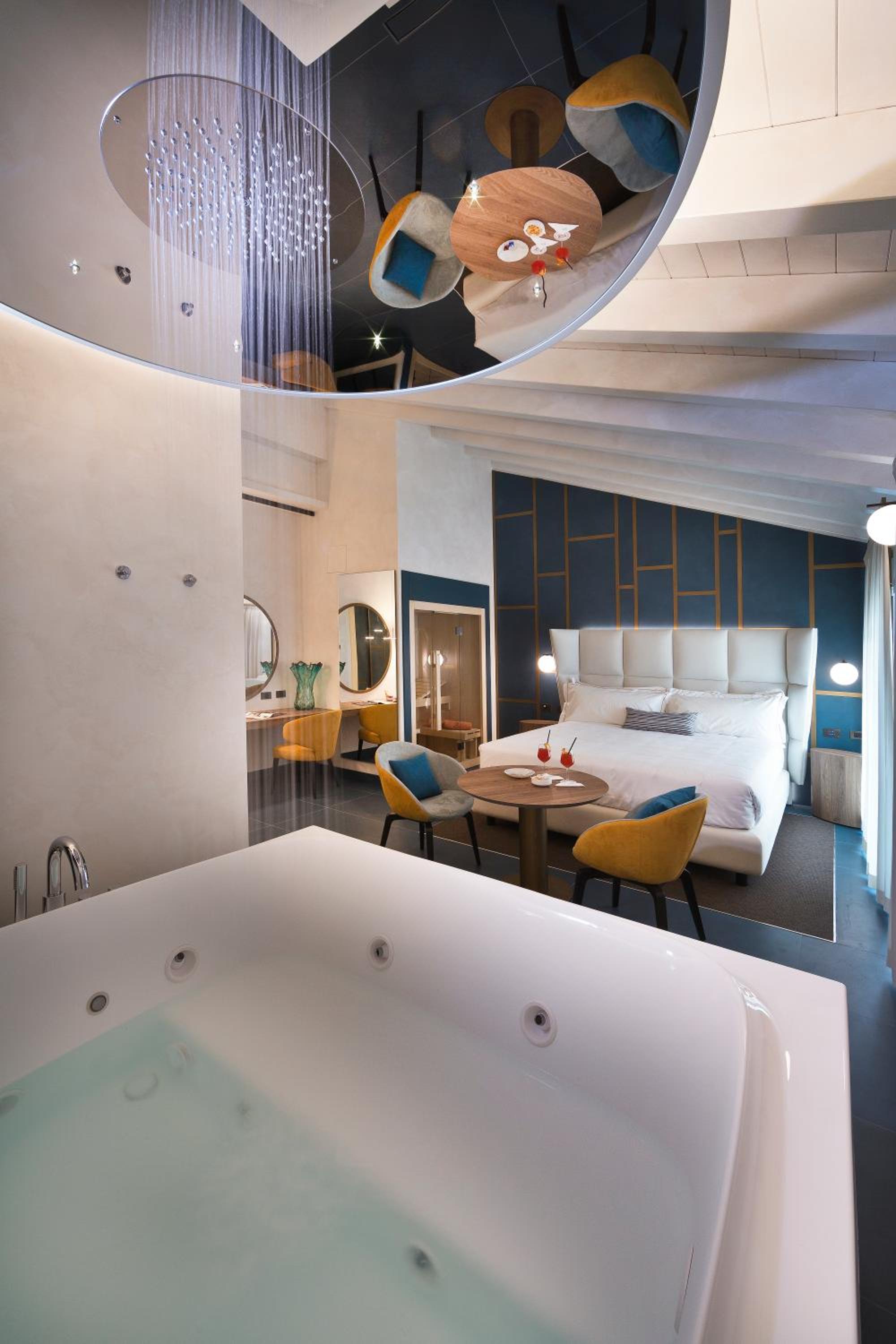 King Suite - Photo 5