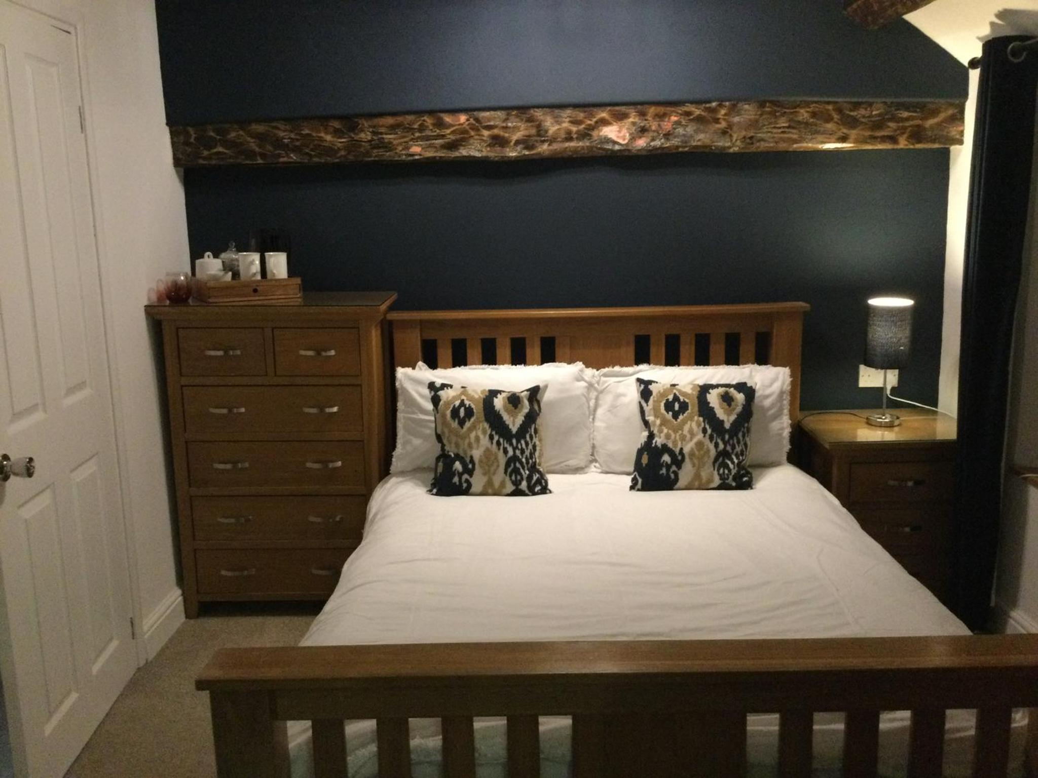 "The Forge" Double Bed ensuite Toilet - separate Shower room photo 1