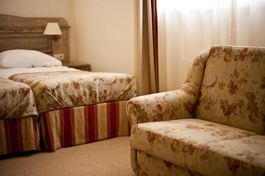Standard Triple Room photo 2