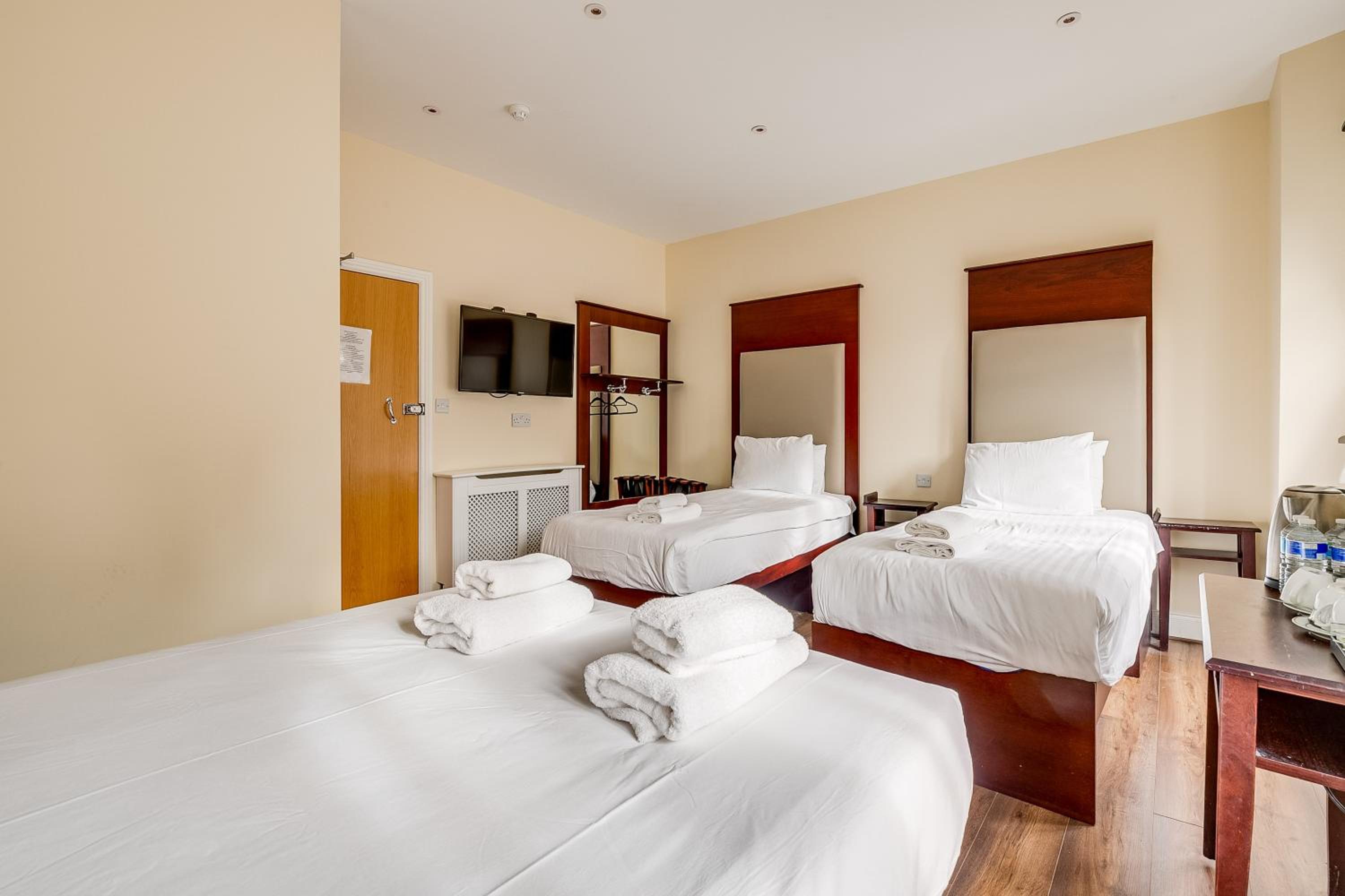Quadruple Room photo 3