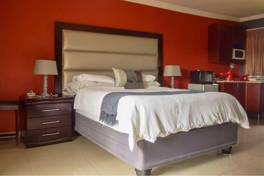 Double or Twin Room with Bathroom photo 1