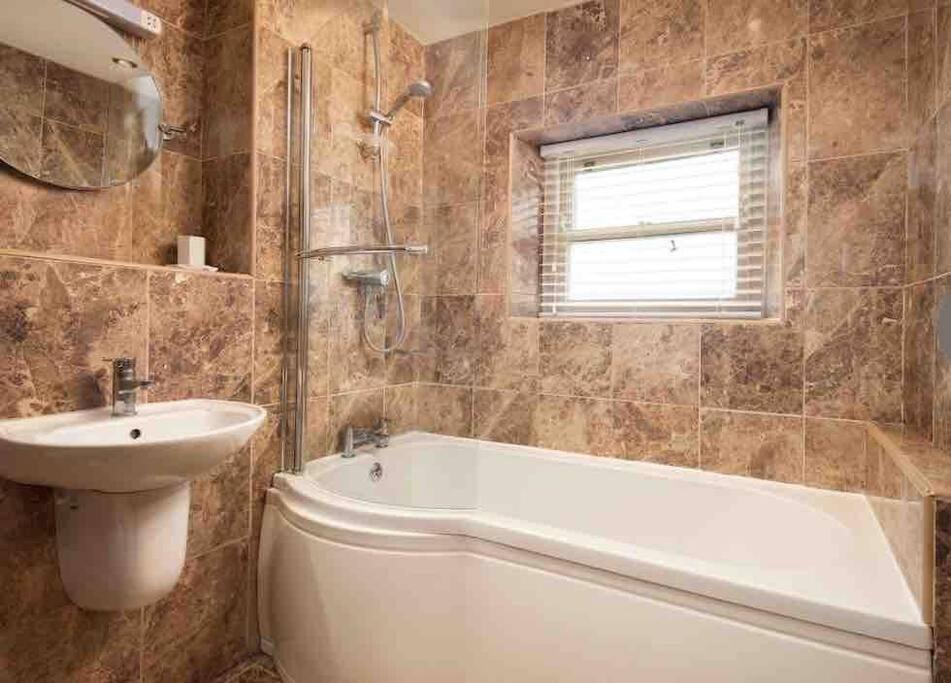 Two-Bedroom House photo 2
