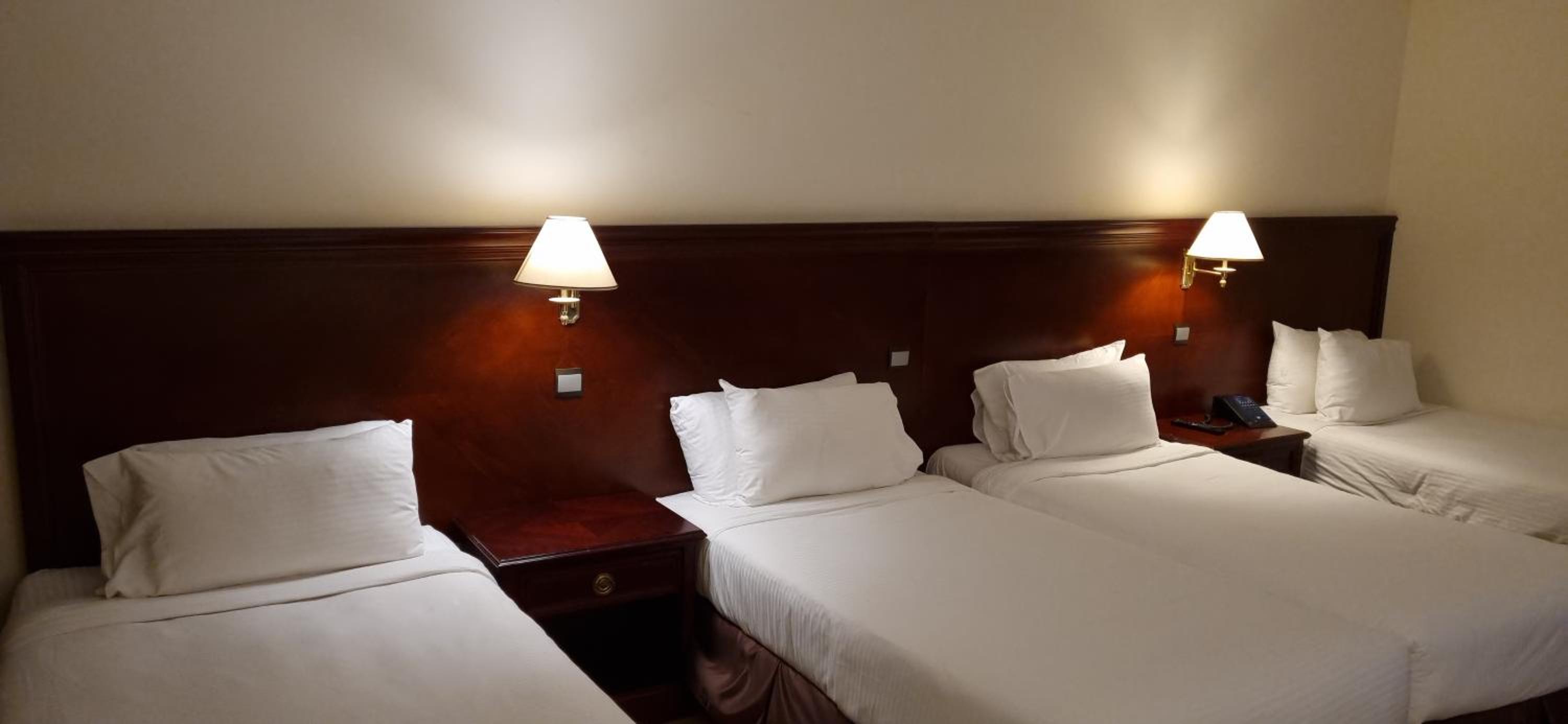 Premium Quadruple Room - Photo 2