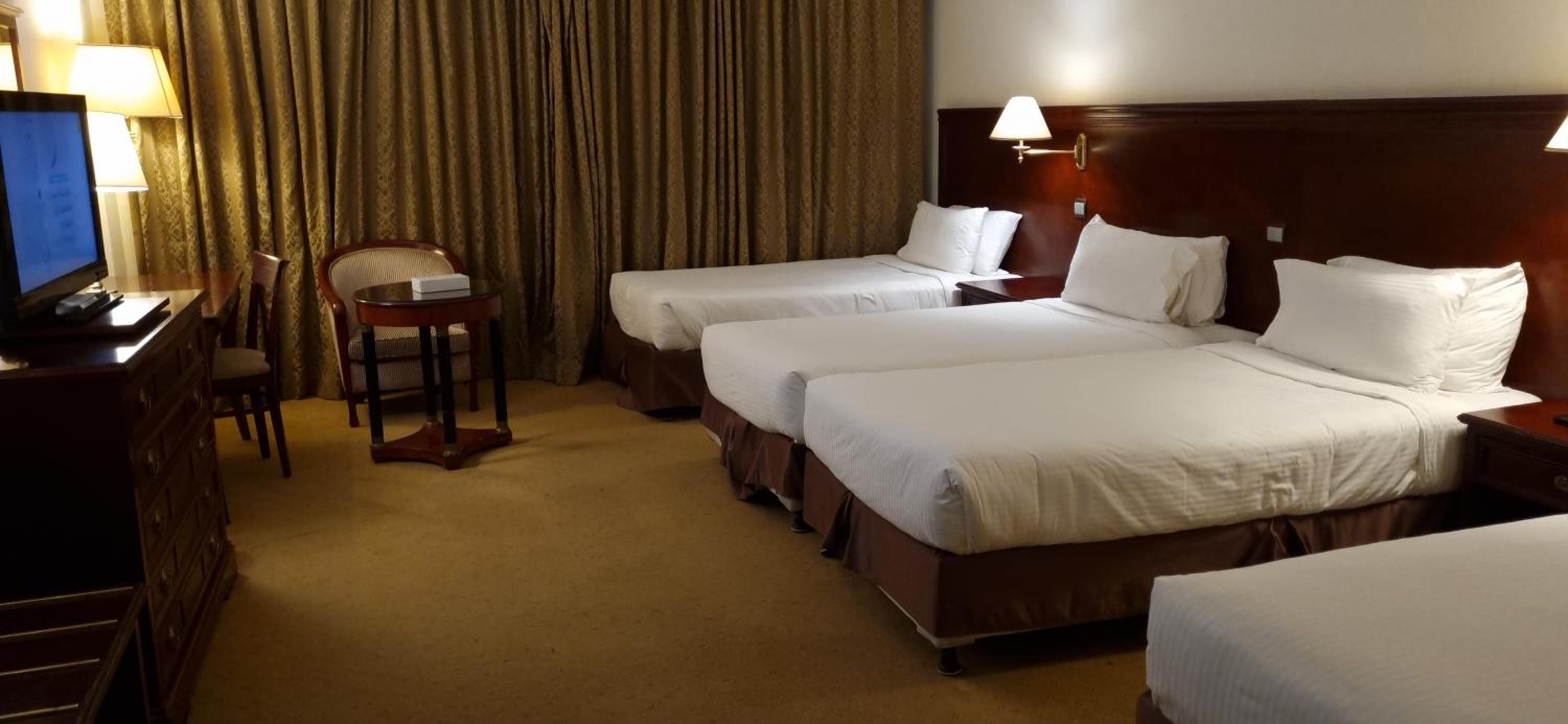 Premium Quadruple Room - Photo 5