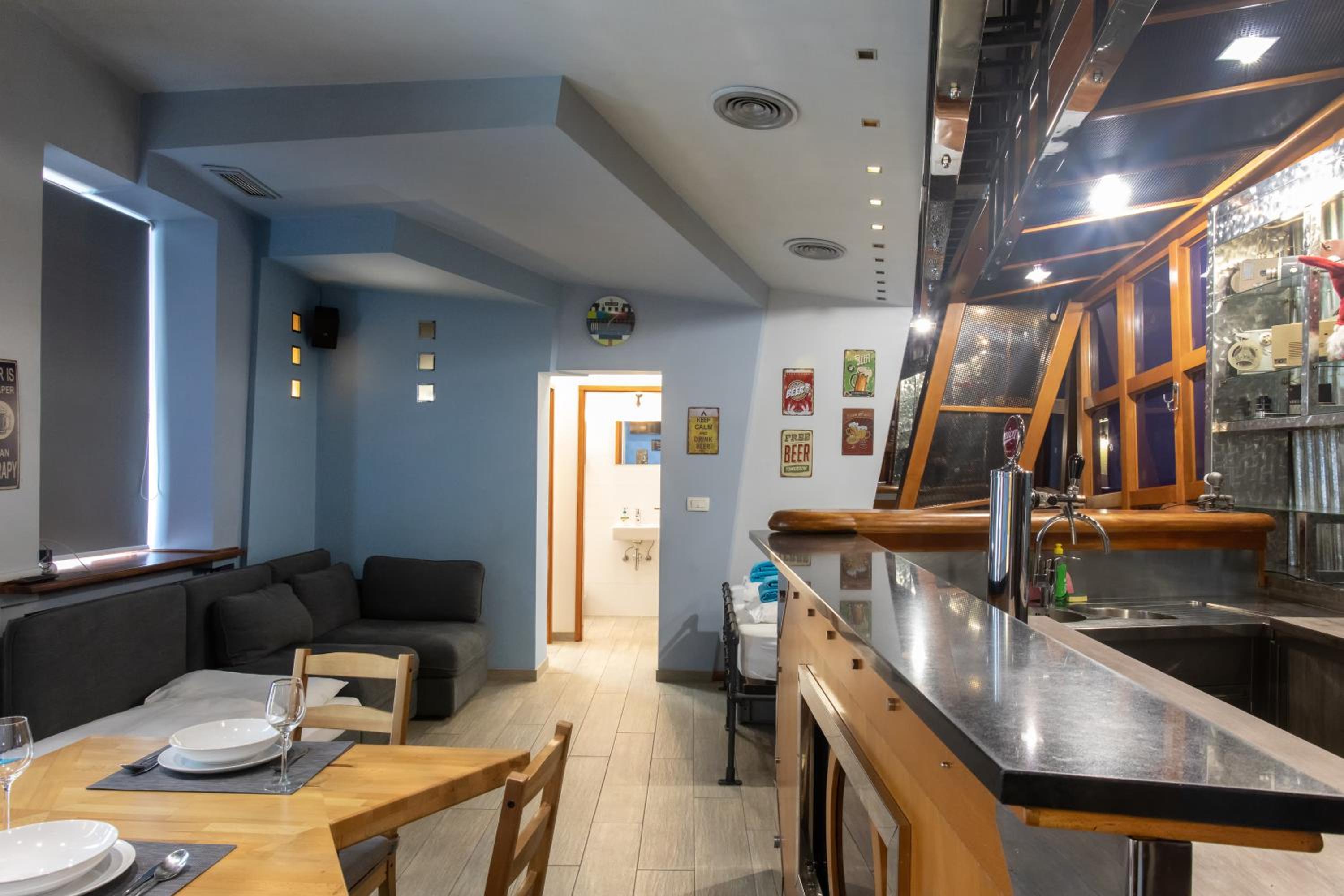 Apartment - Photo 2