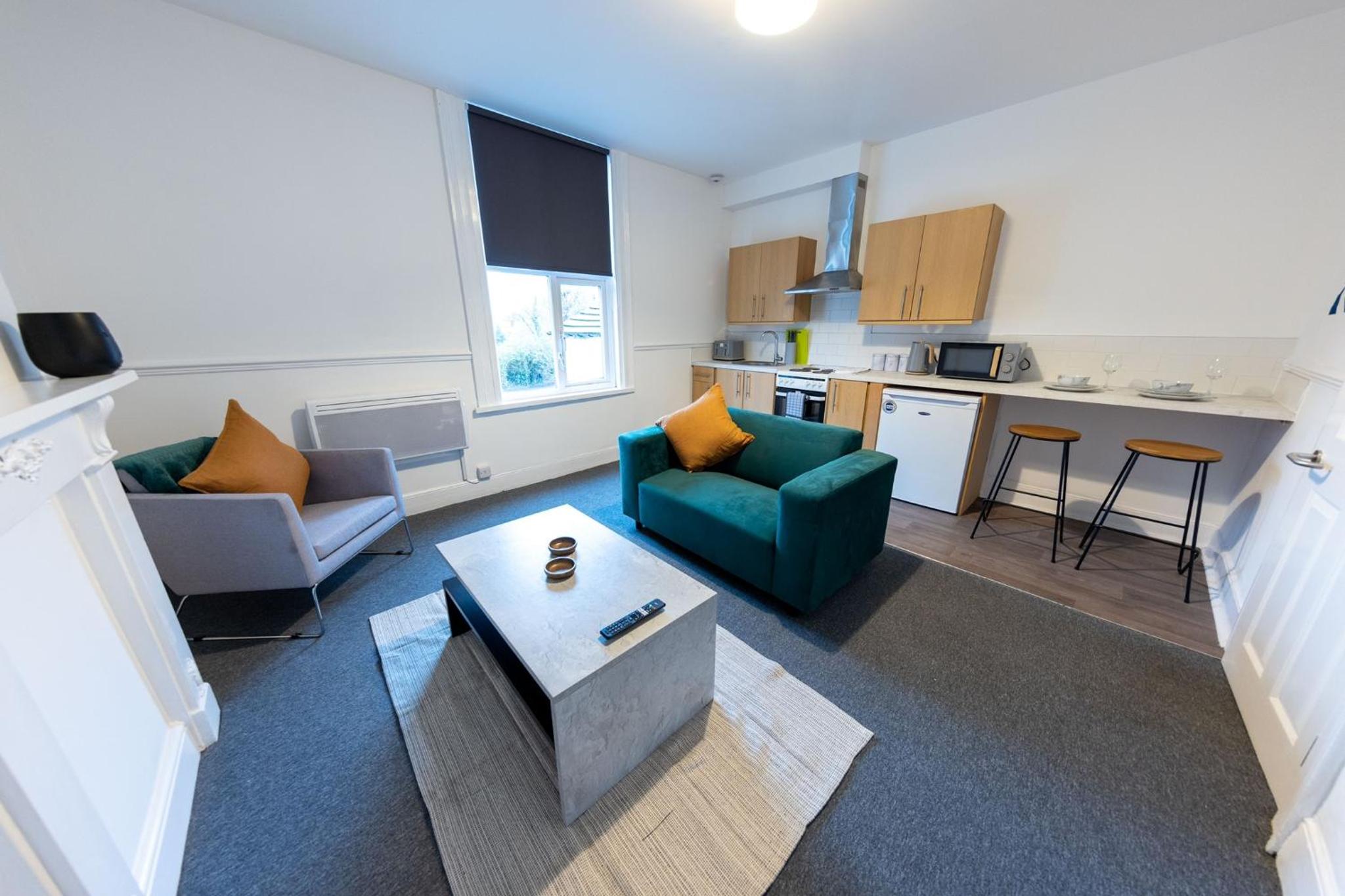 One-Bedroom Apartment photo 1