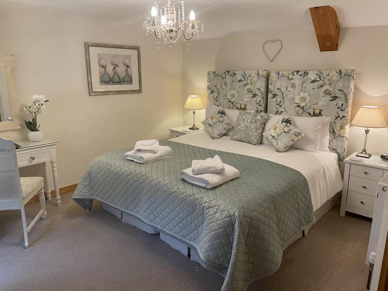 Double Or Twin Room photo 3