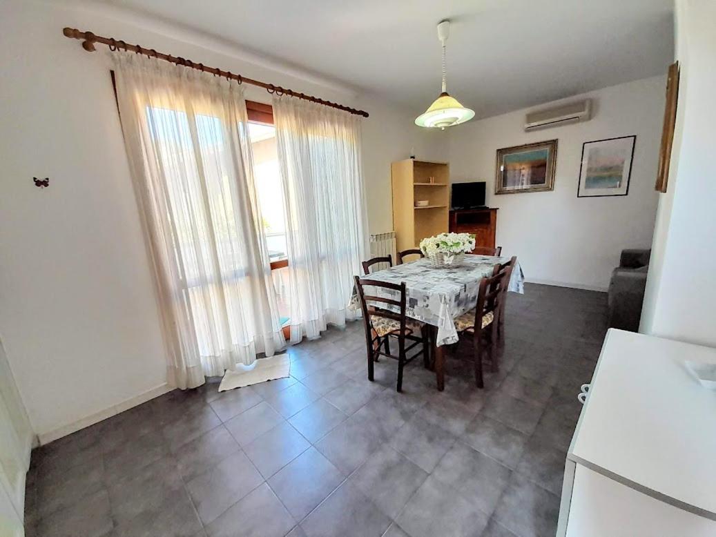 One-Bedroom House photo 2