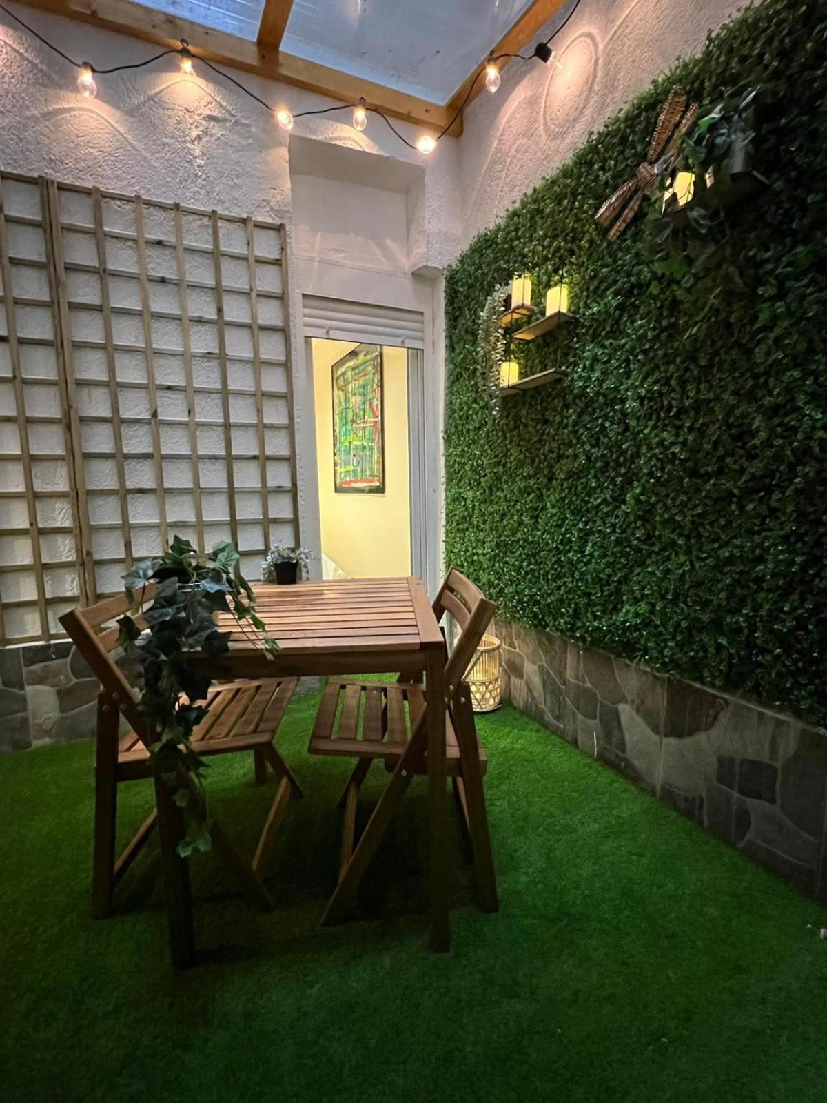 Double Room with Patio photo 3