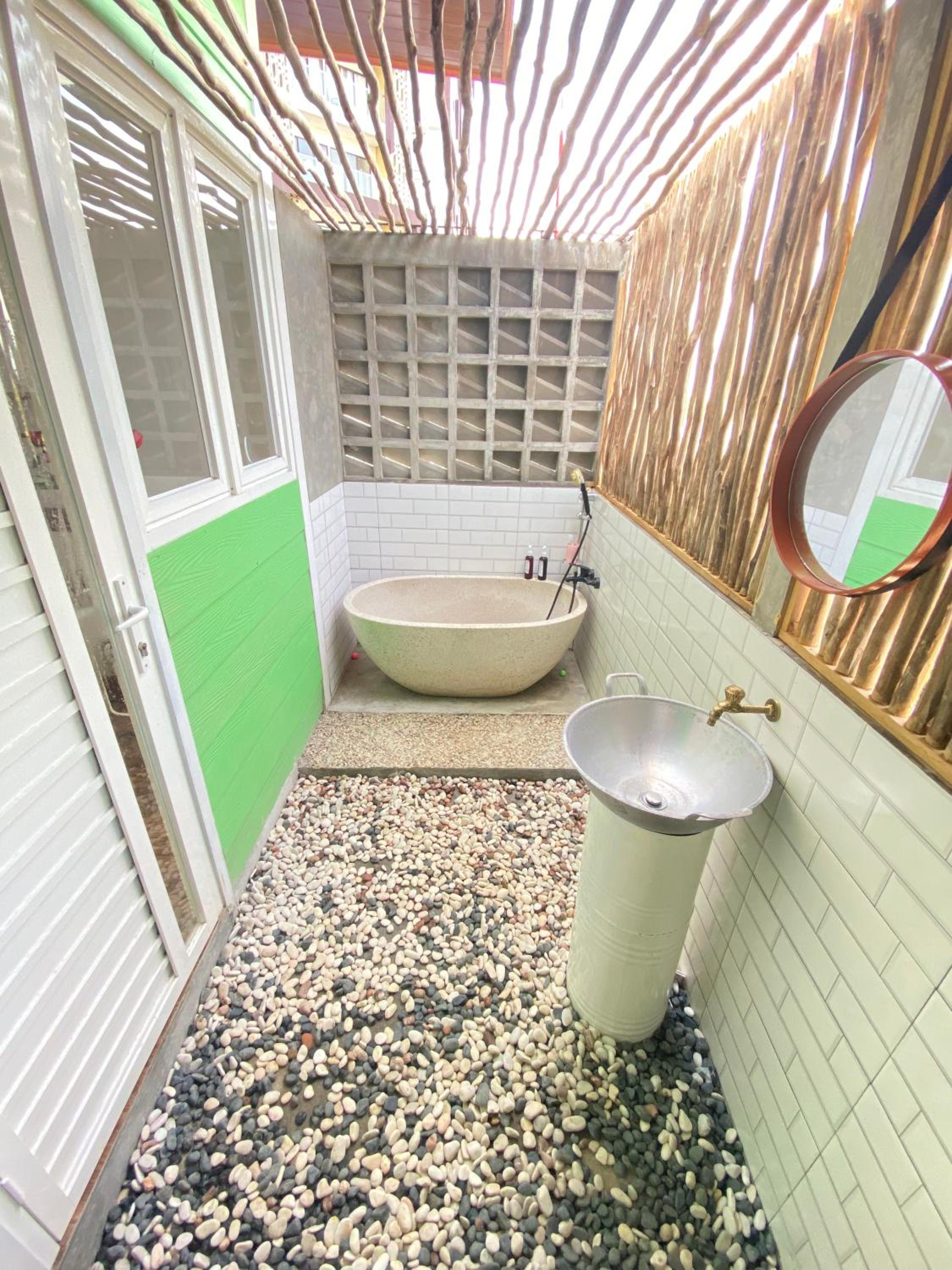 Deluxe Bungalow photo 2