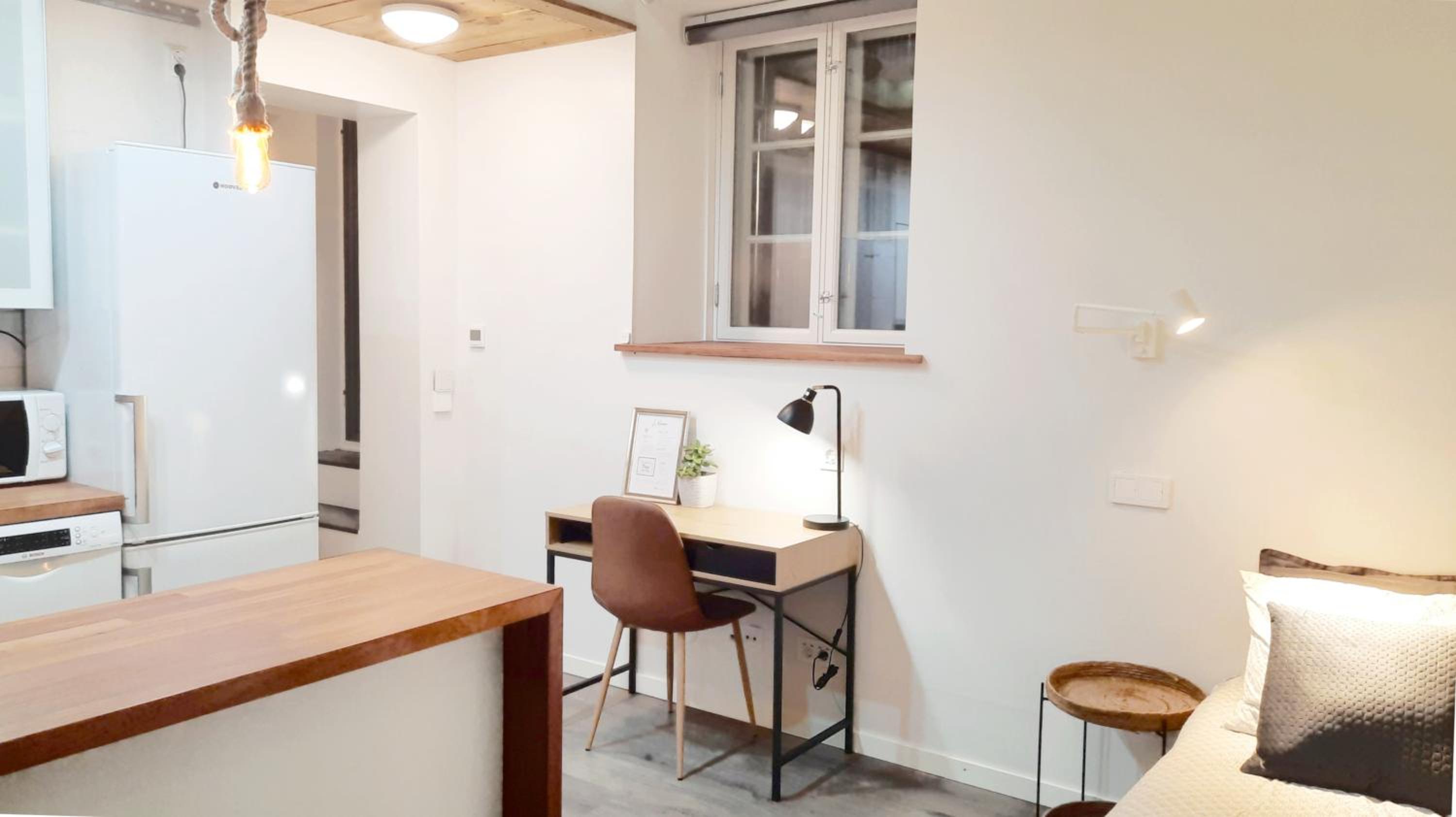 One-Bedroom Apartment photo 3