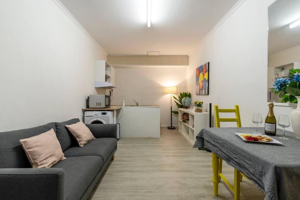 One-Bedroom Apartment - Photo 6