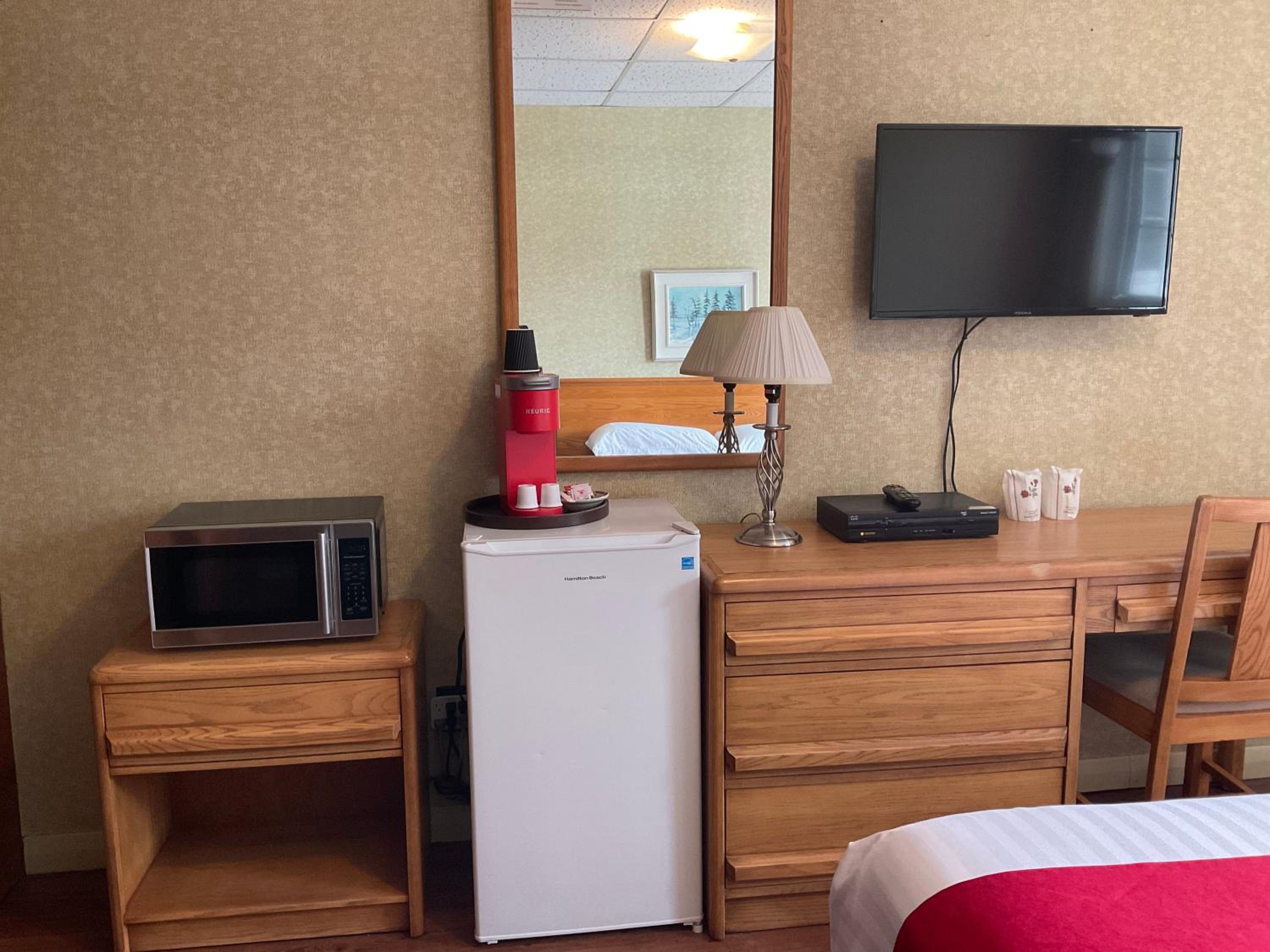 Queen Room photo 2
