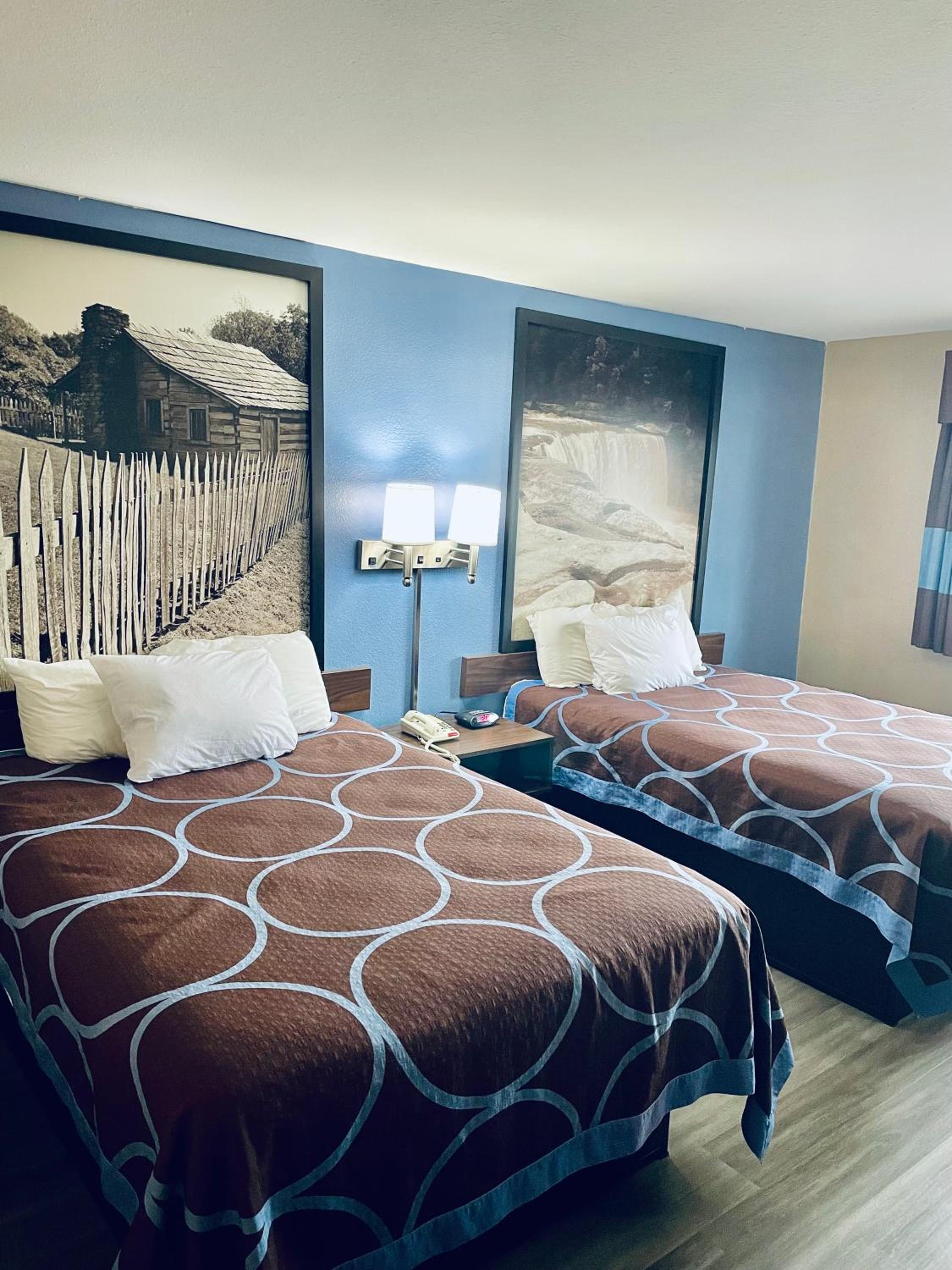 Double Room with Two Double Beds - Non-Smoking - Photo 1