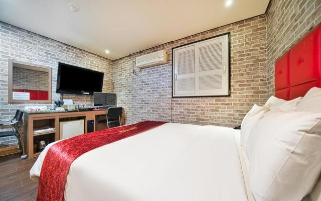 Standard Double Room photo 2