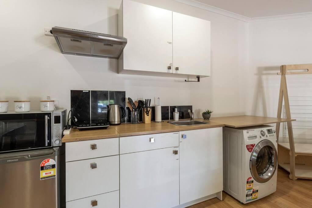 One-Bedroom Apartment - Photo 11