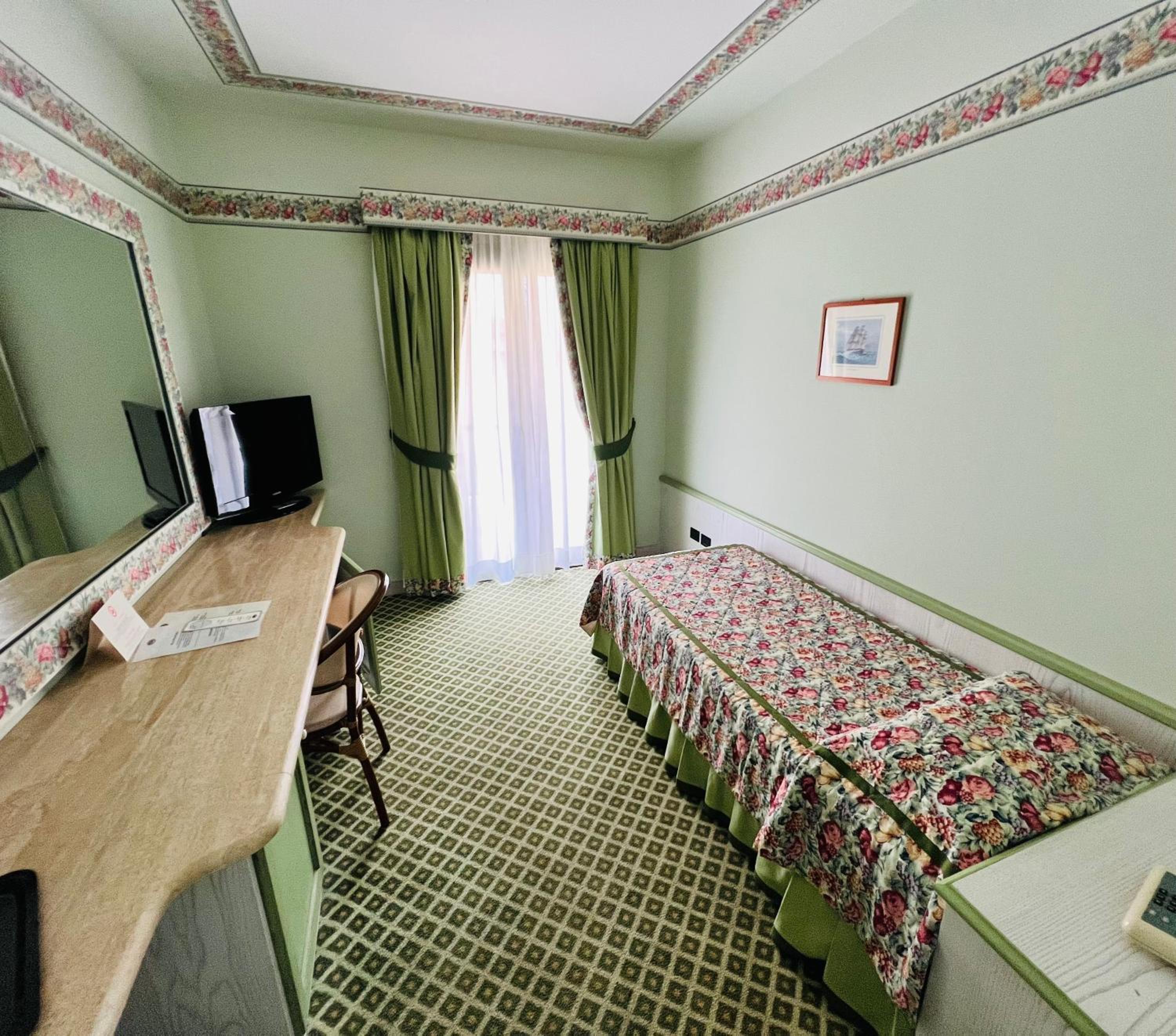 Single Room photo 1