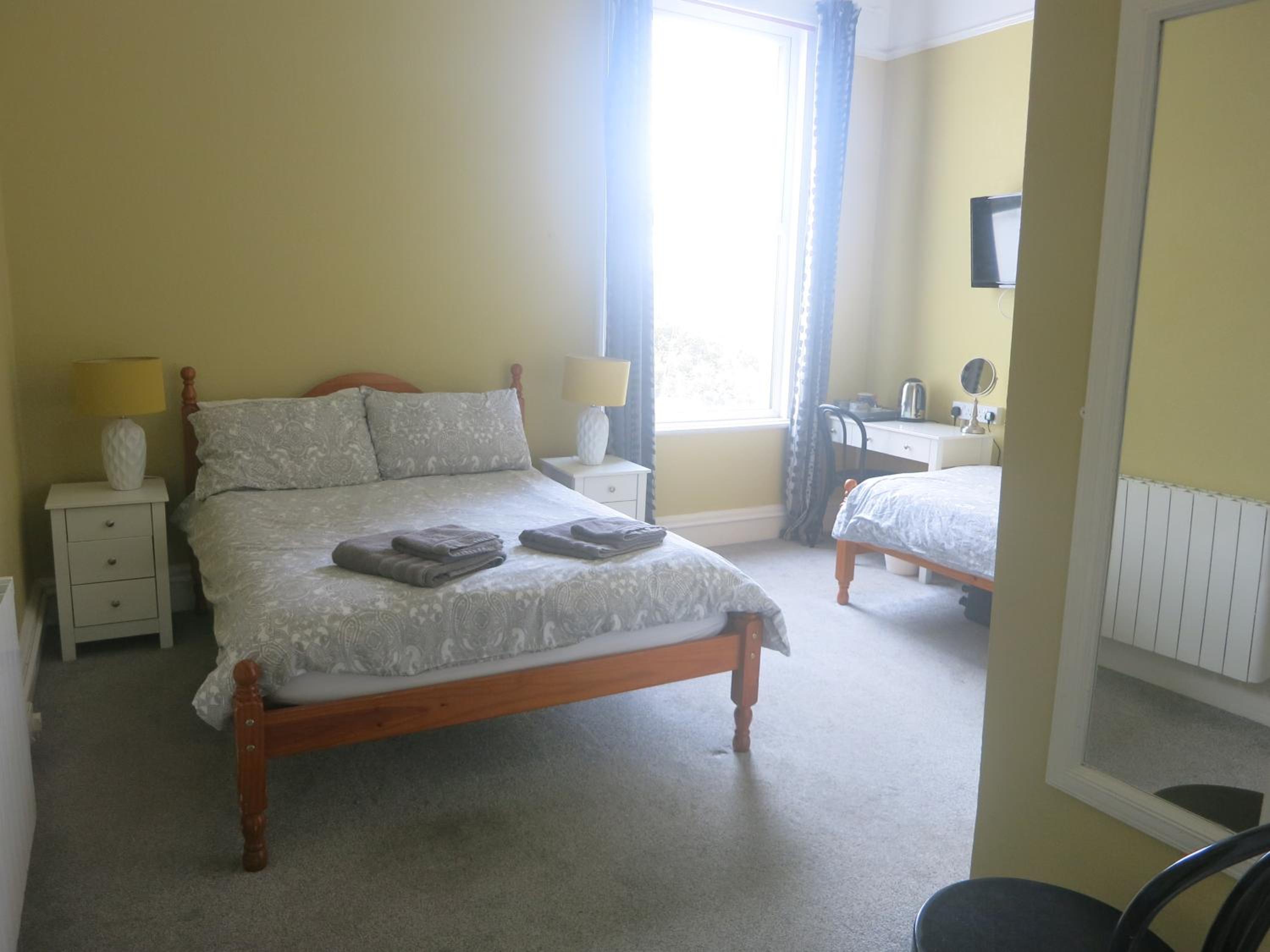 Double Or Twin Room photo 3