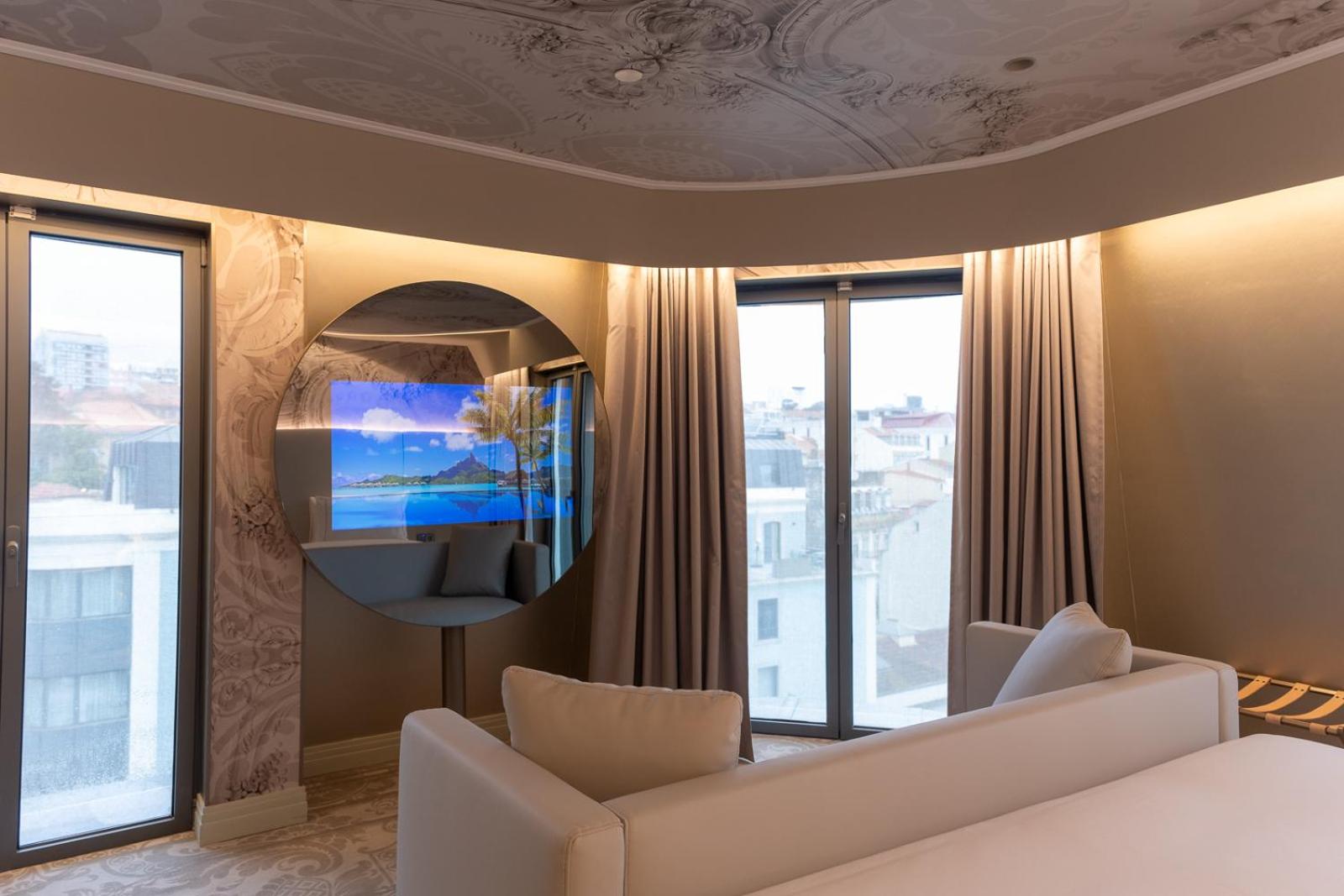 Suite - Photo 7