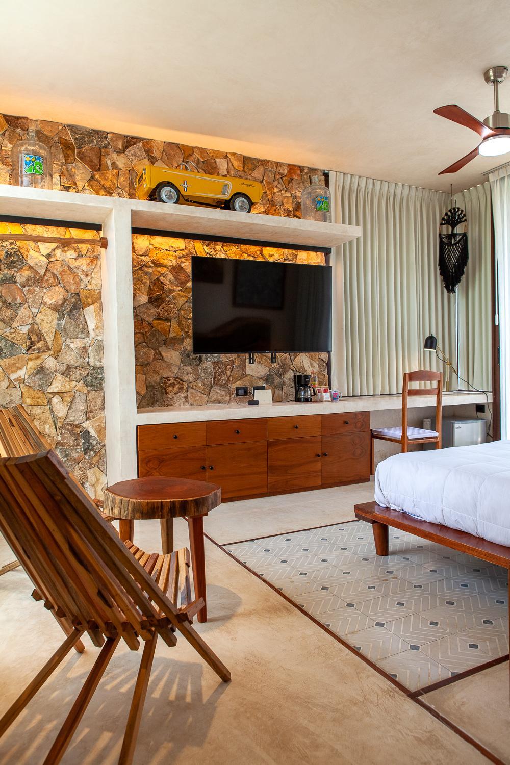 Queen Suite with Spa Bath photo 3