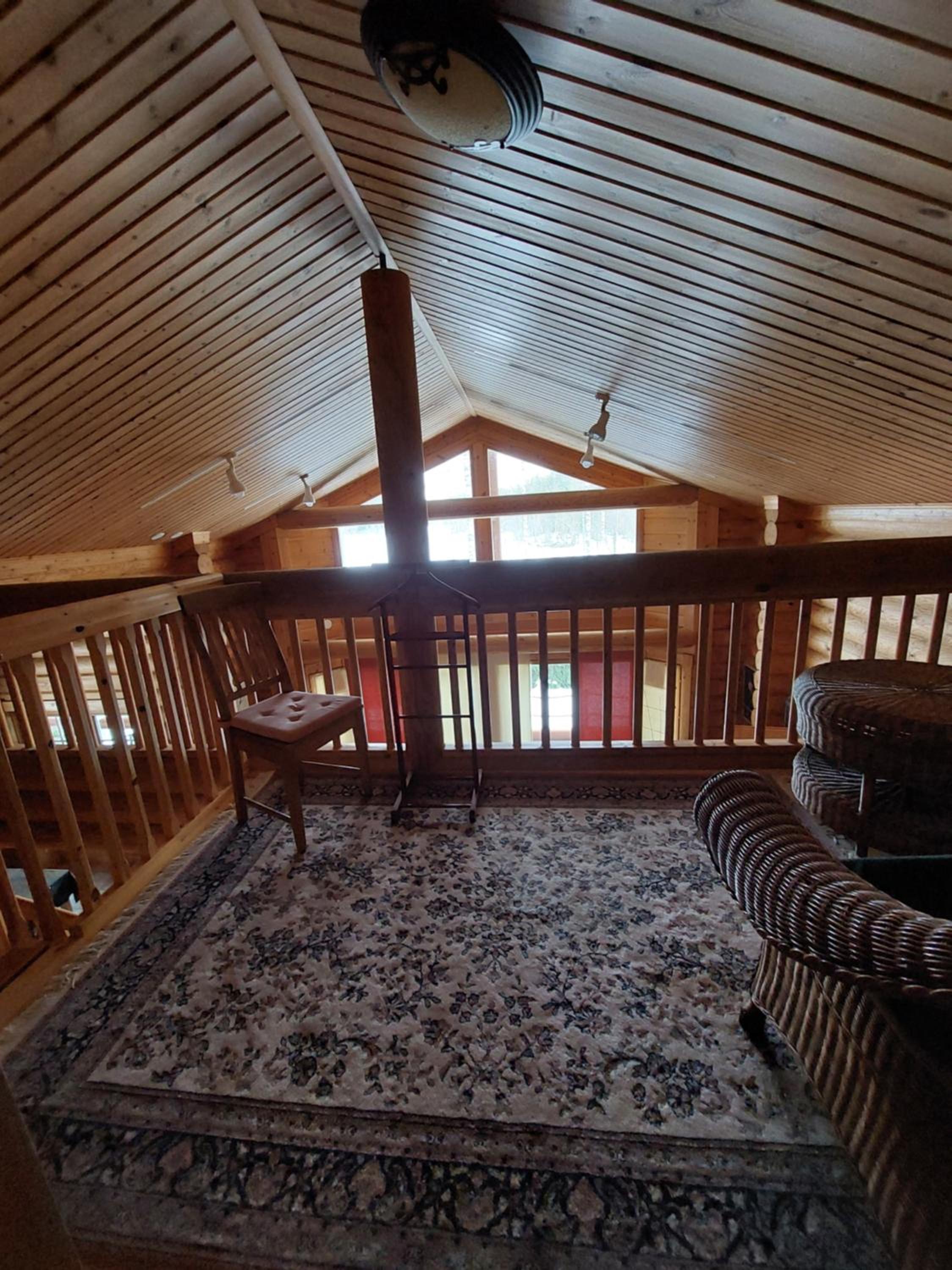 Three-Bedroom Villa - Photo 8