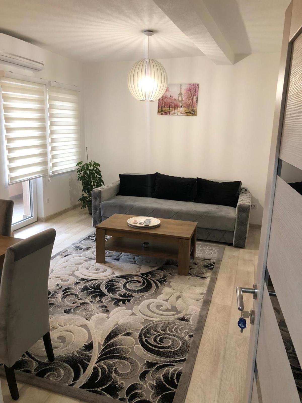 Apartment photo 1