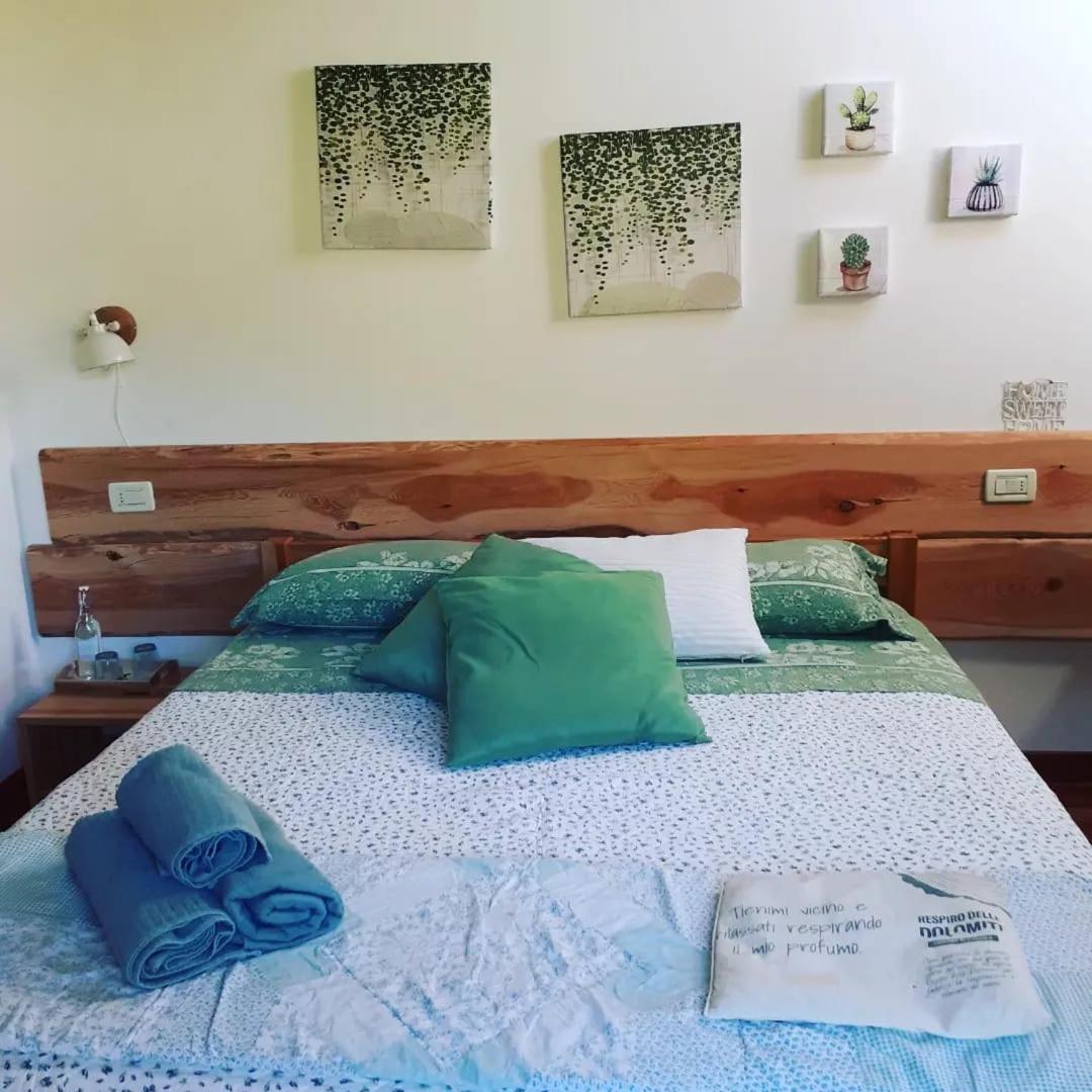 Double Room with Shared Bathroom photo 2
