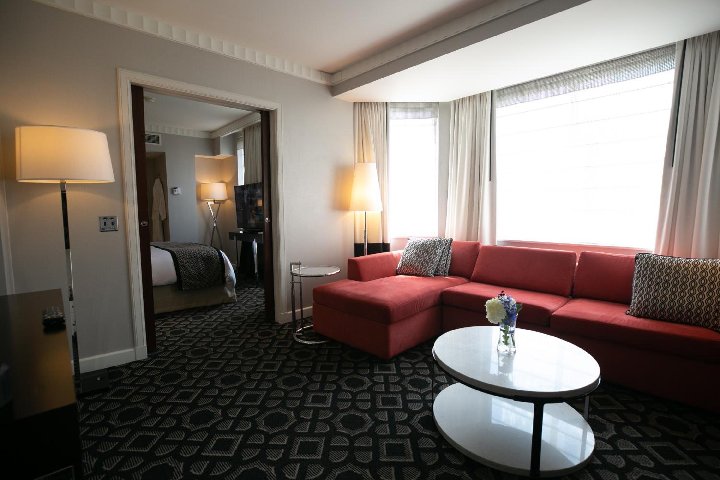 Junior King Suite - Photo 4