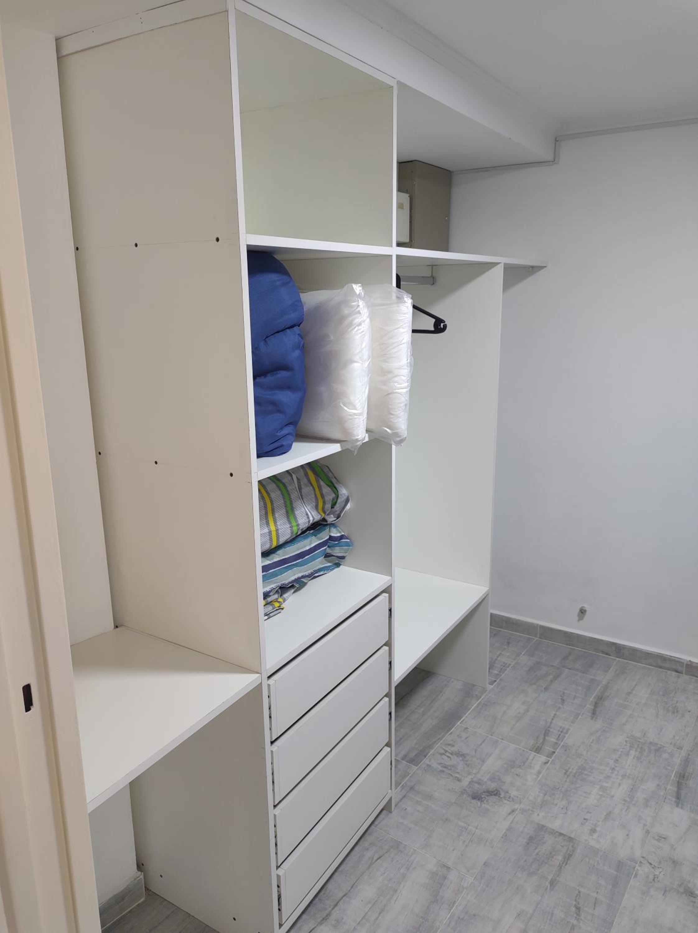 One-Bedroom Apartment photo 3