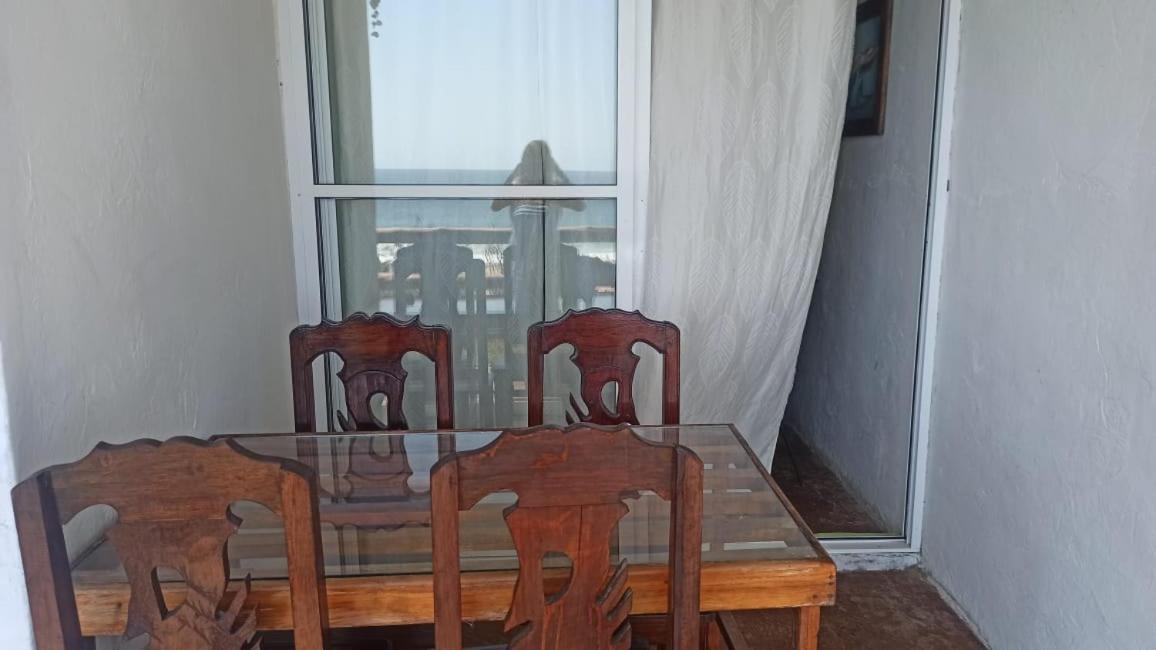 Apartment with Sea View - Photo 8