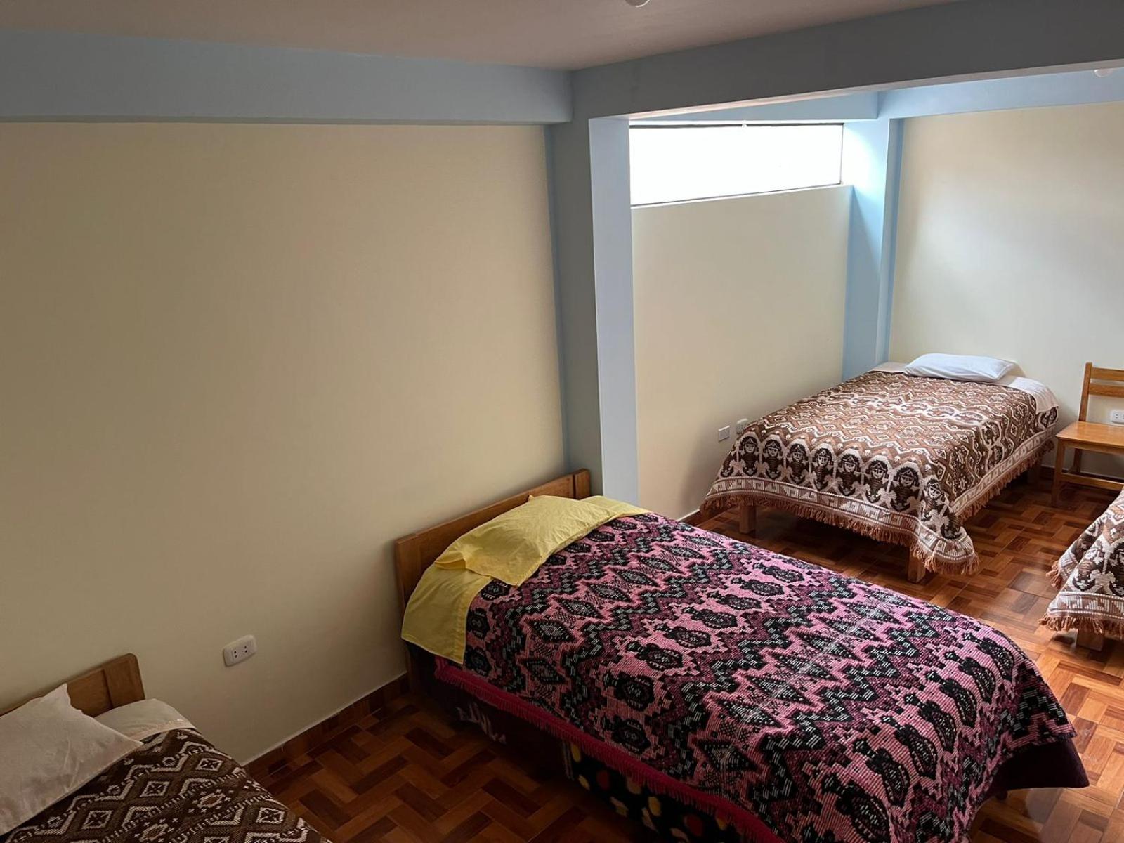 Basic Triple Room with Shared Bathroom