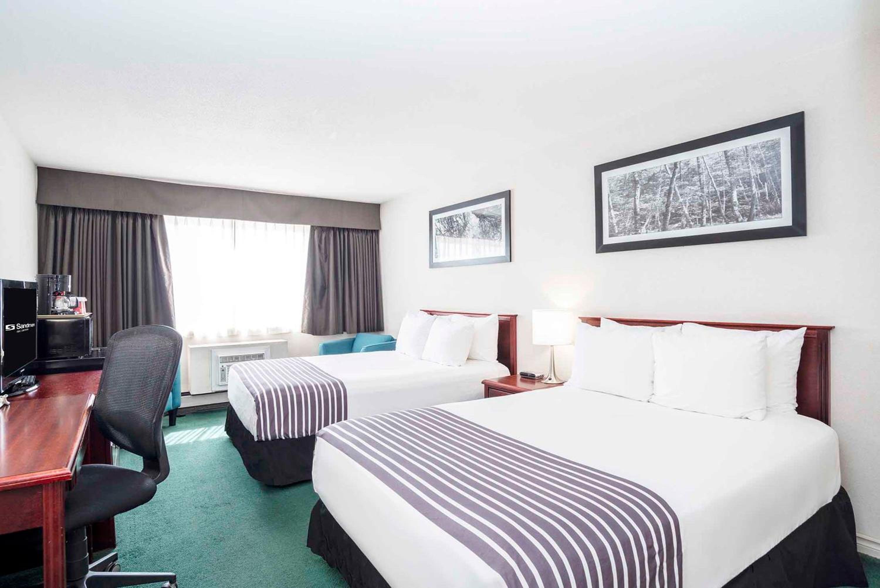 Standard Room, 2 Double Beds photo 1
