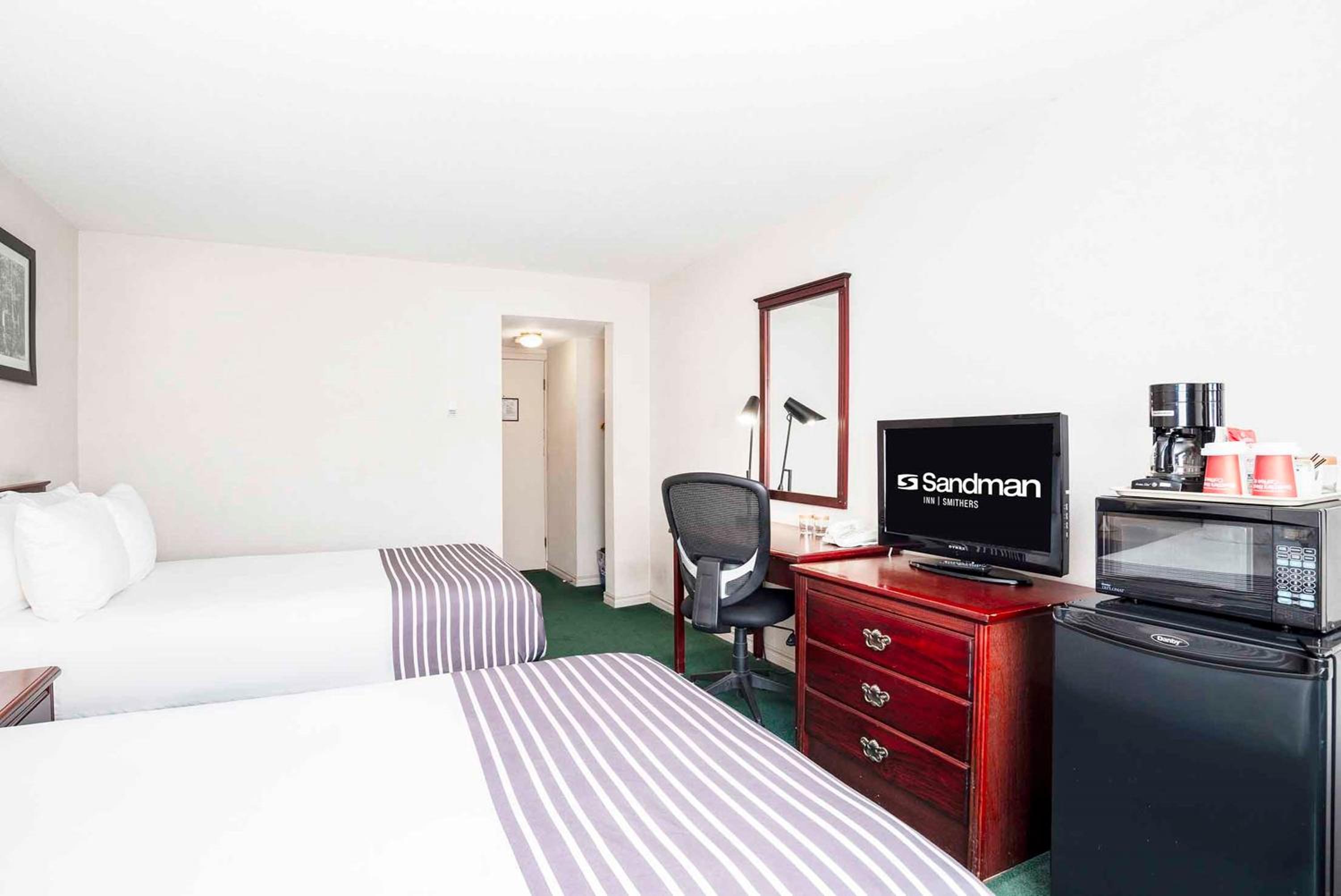 Standard Room, 2 Double Beds photo 2