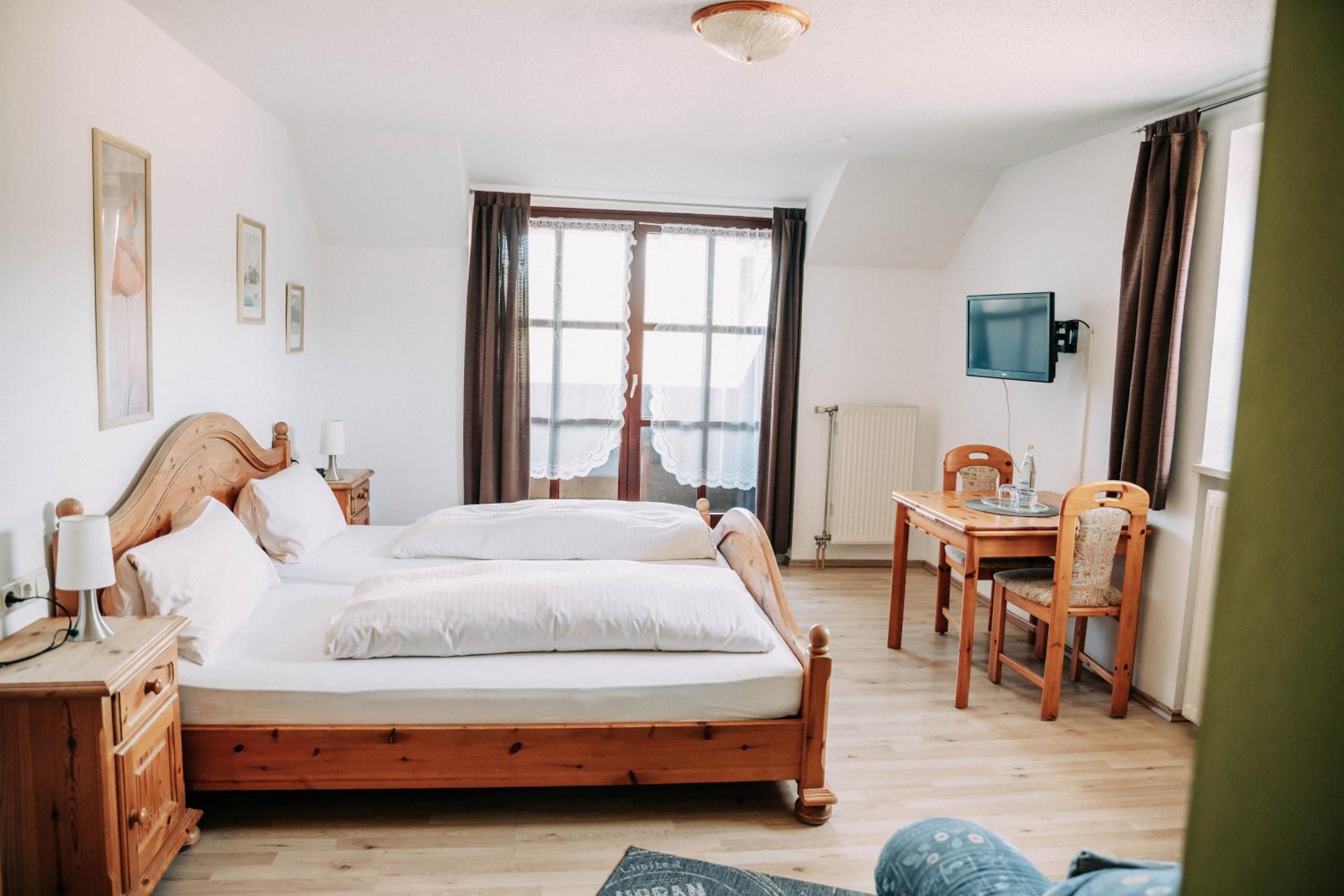Double Room - Photo 3