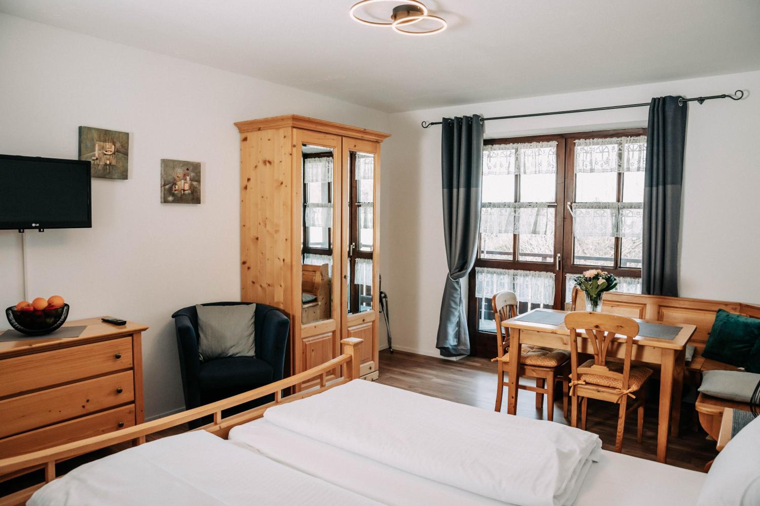 Double Room - Photo 25