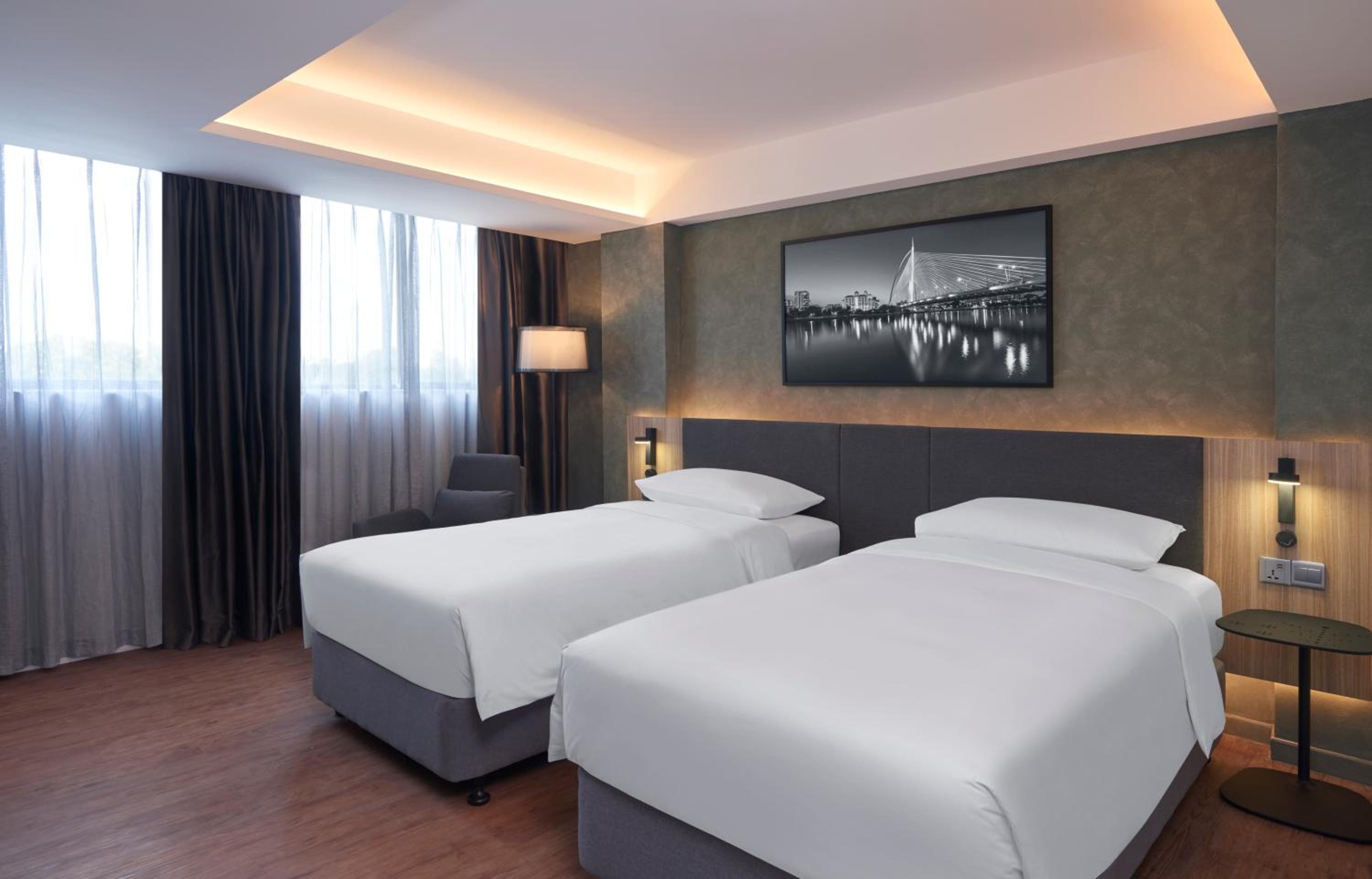 Deluxe Room - Photo 2