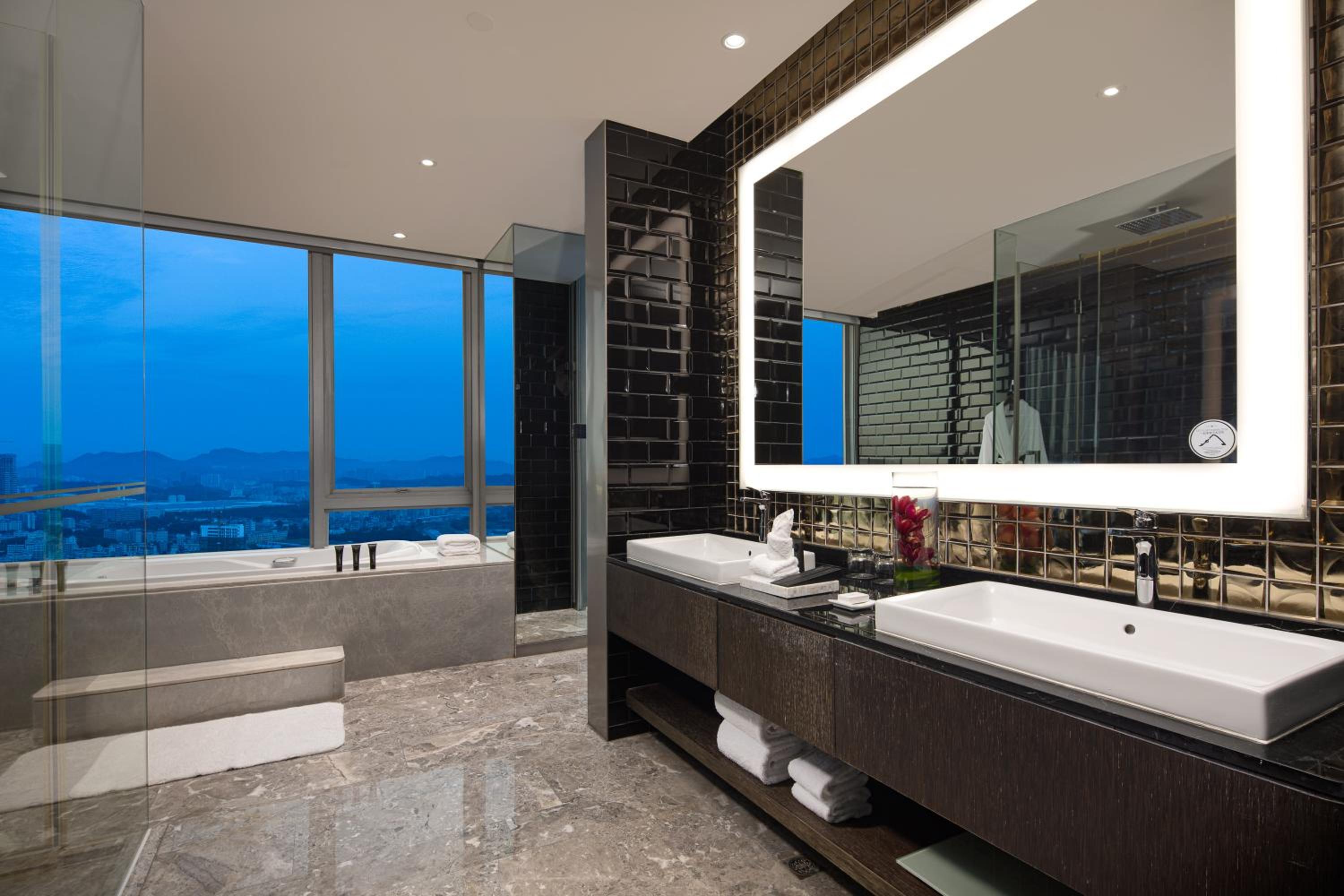 Deluxe Junior Suite